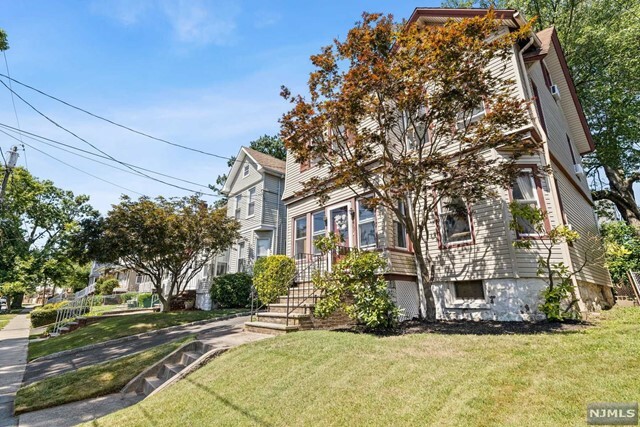 Property Photo:  469 Devon Street  NJ 07032 