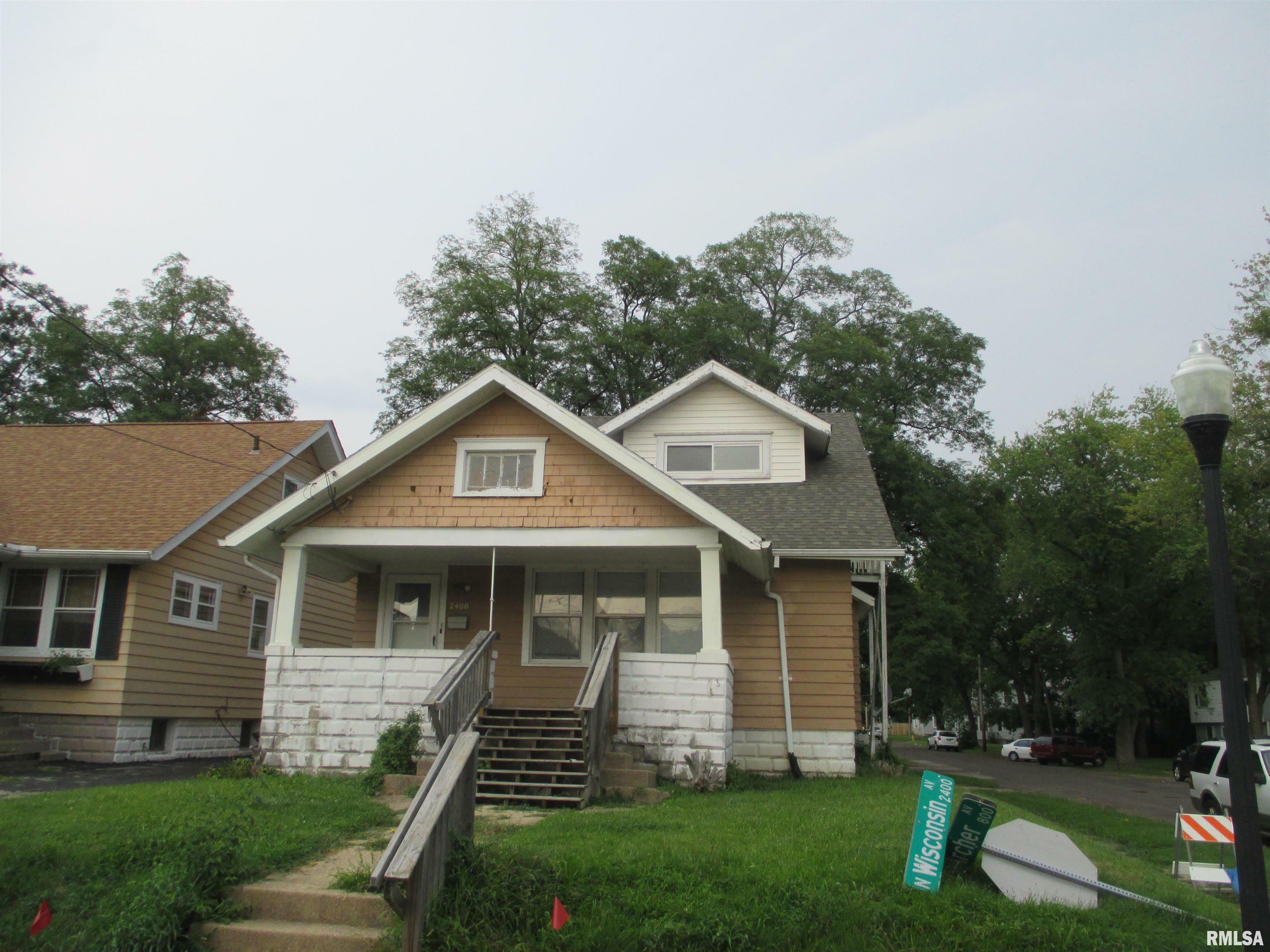 Property Photo:  2400 N Wisconsin Avenue  IL 61603 