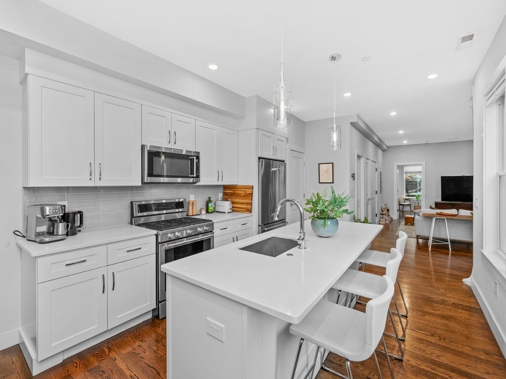 Property Photo:  62-64 Elm St 2  MA 02129 