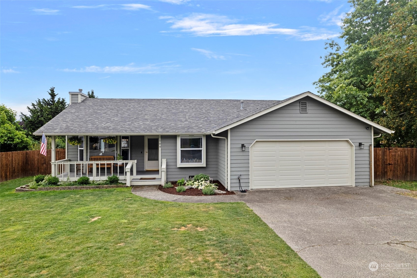 Property Photo:  504 Creek Lane  WA 98284 