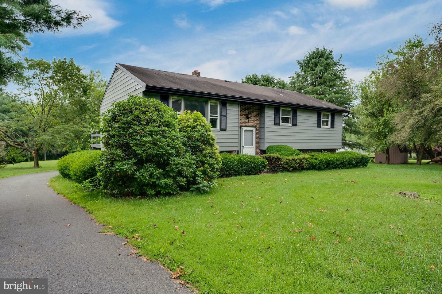 Property Photo:  62 Manor Drive  PA 19541 