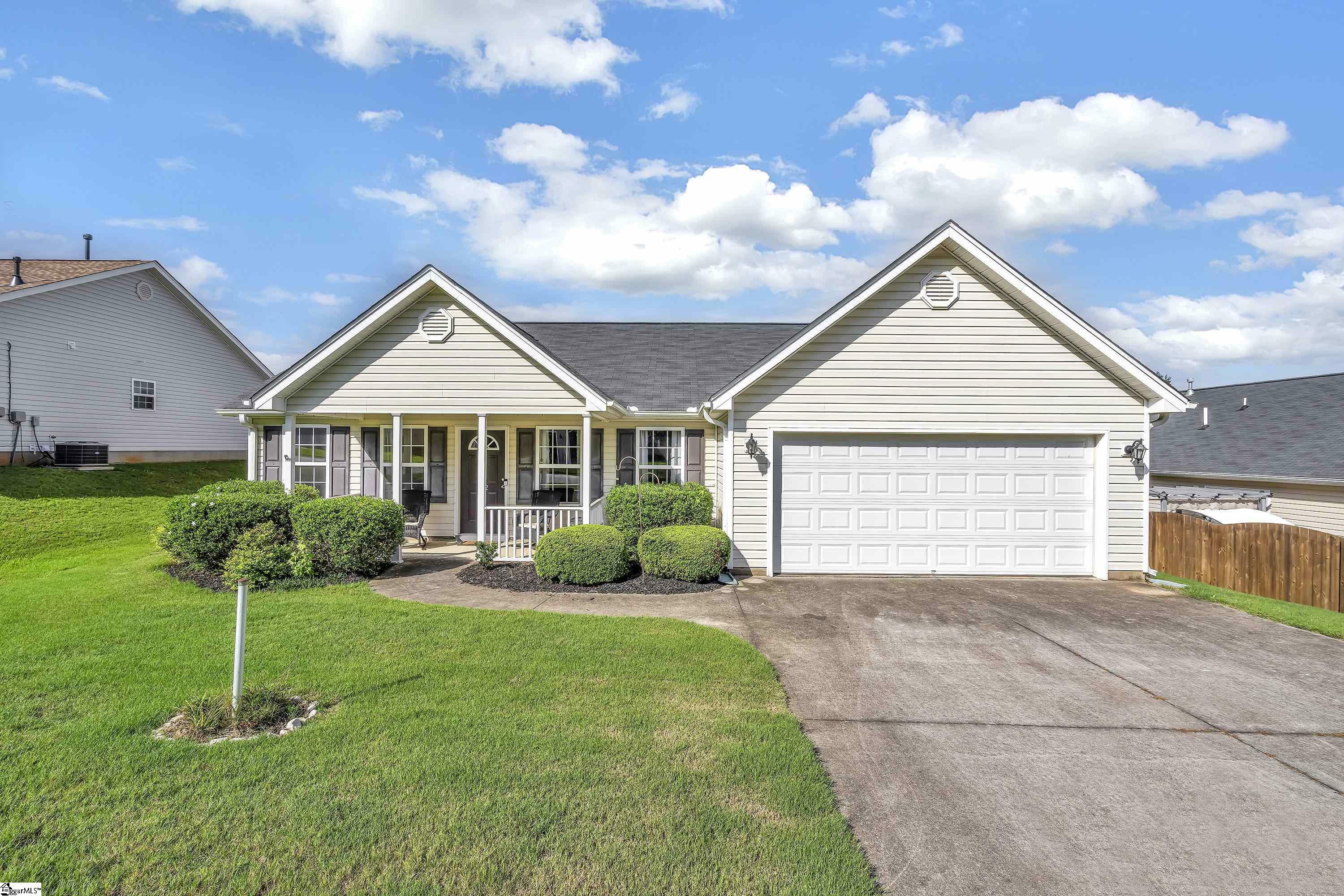 Property Photo:  102 Sturgeon Bay Drive  SC 29687 