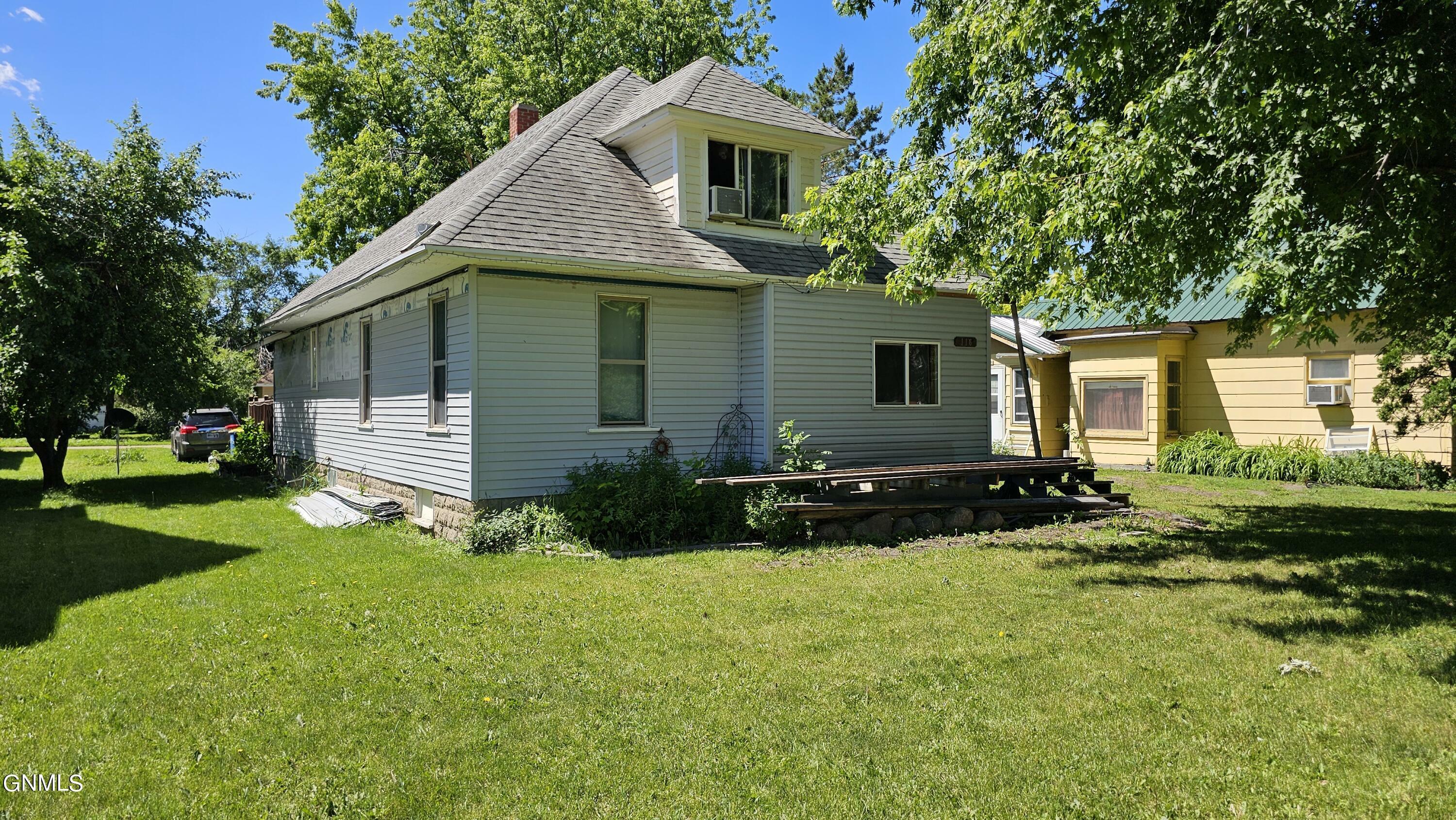 Property Photo:  116 3rd Street N  ND 58436 