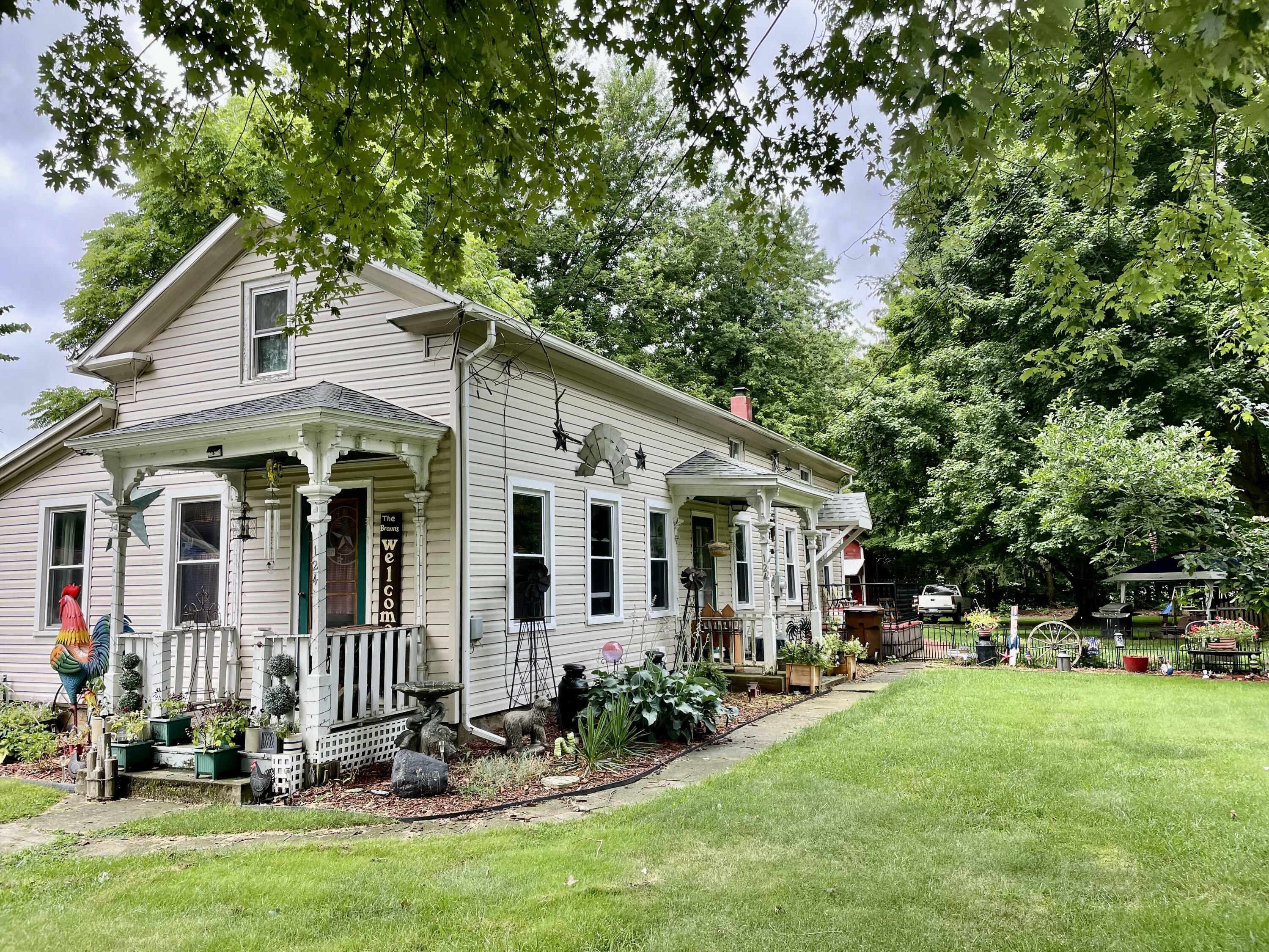 Property Photo:  124 S Concord Street  MI 49237 