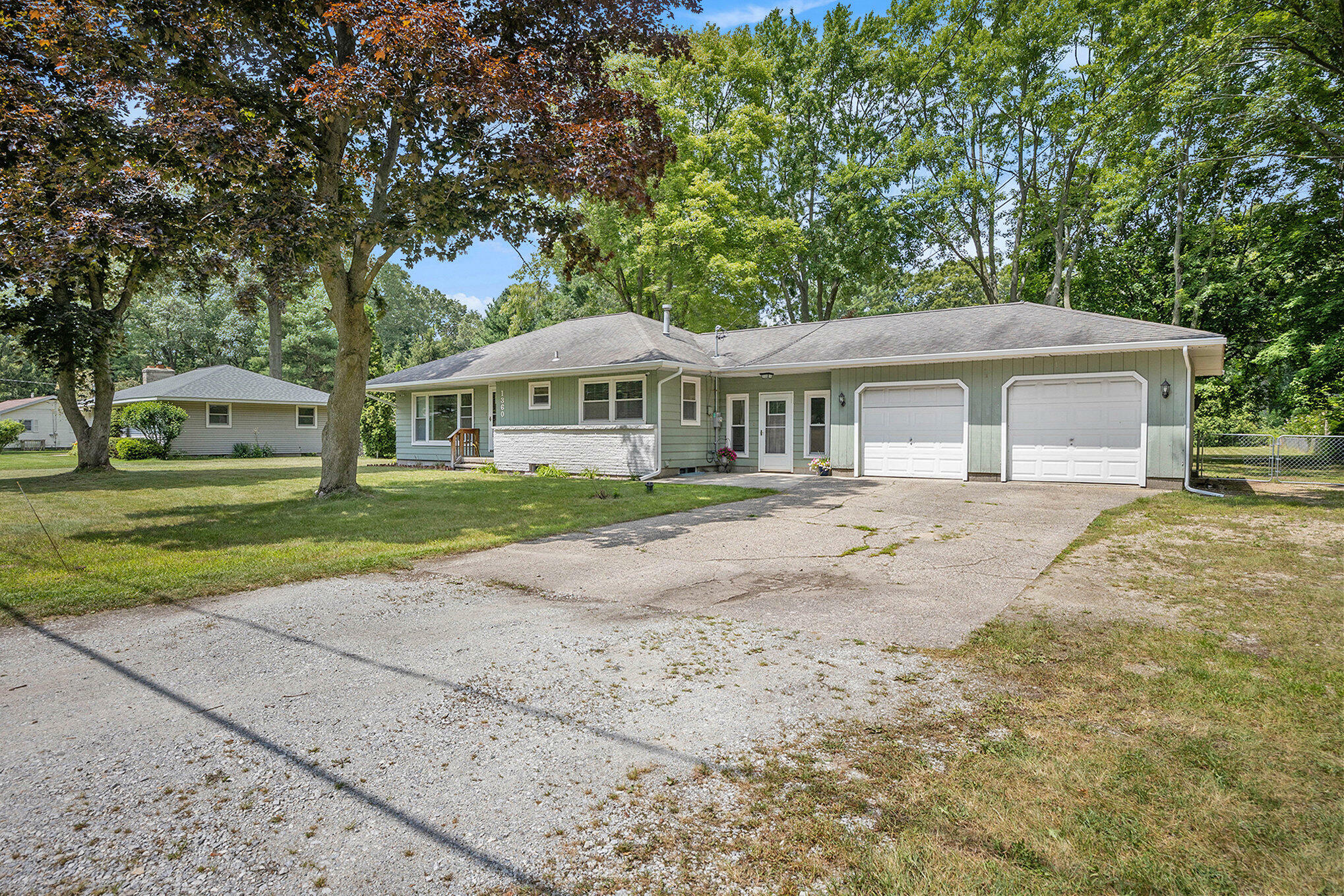 Property Photo:  1360 Logan Road  MI 49445 