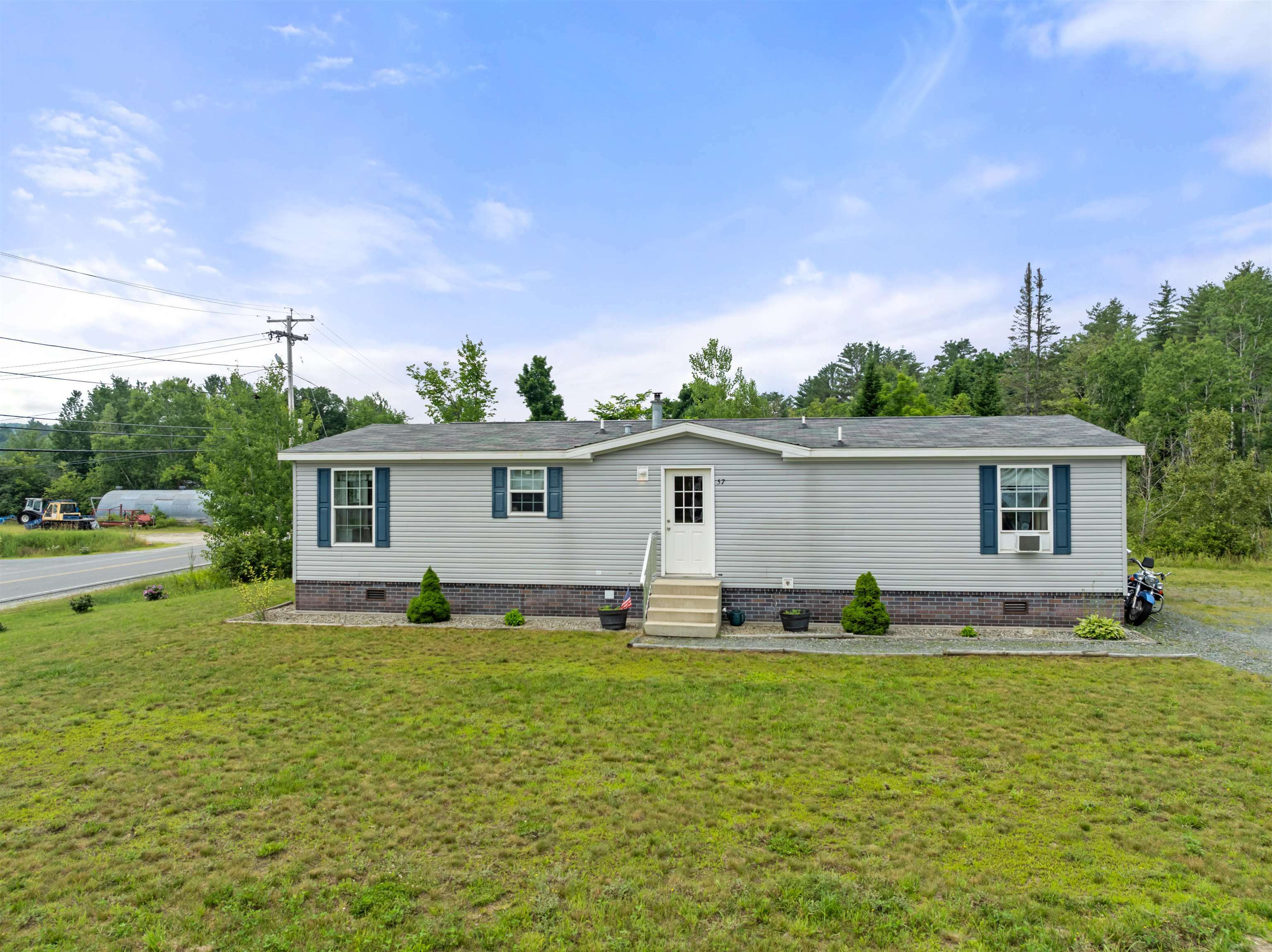 Property Photo: 57 Nh Route 118 NH 03741