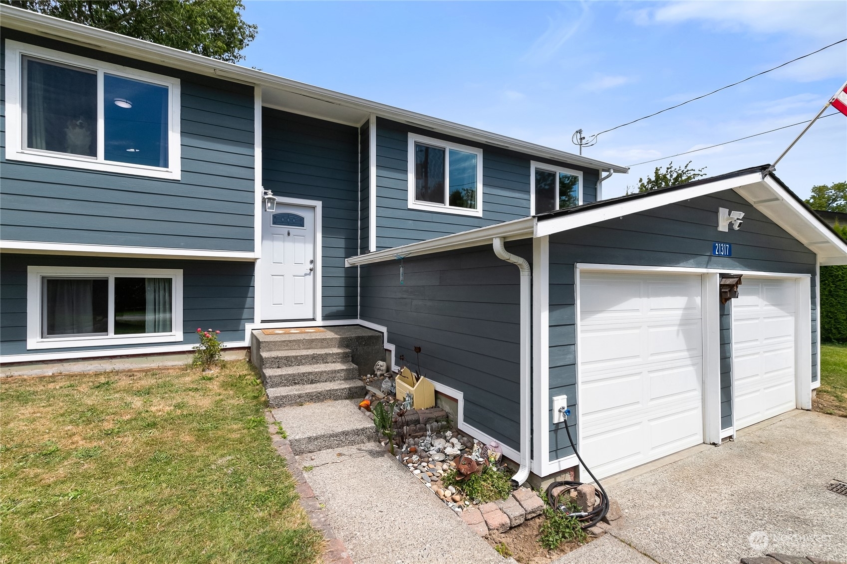 Property Photo:  21317 Plaza Drive  WA 98284 