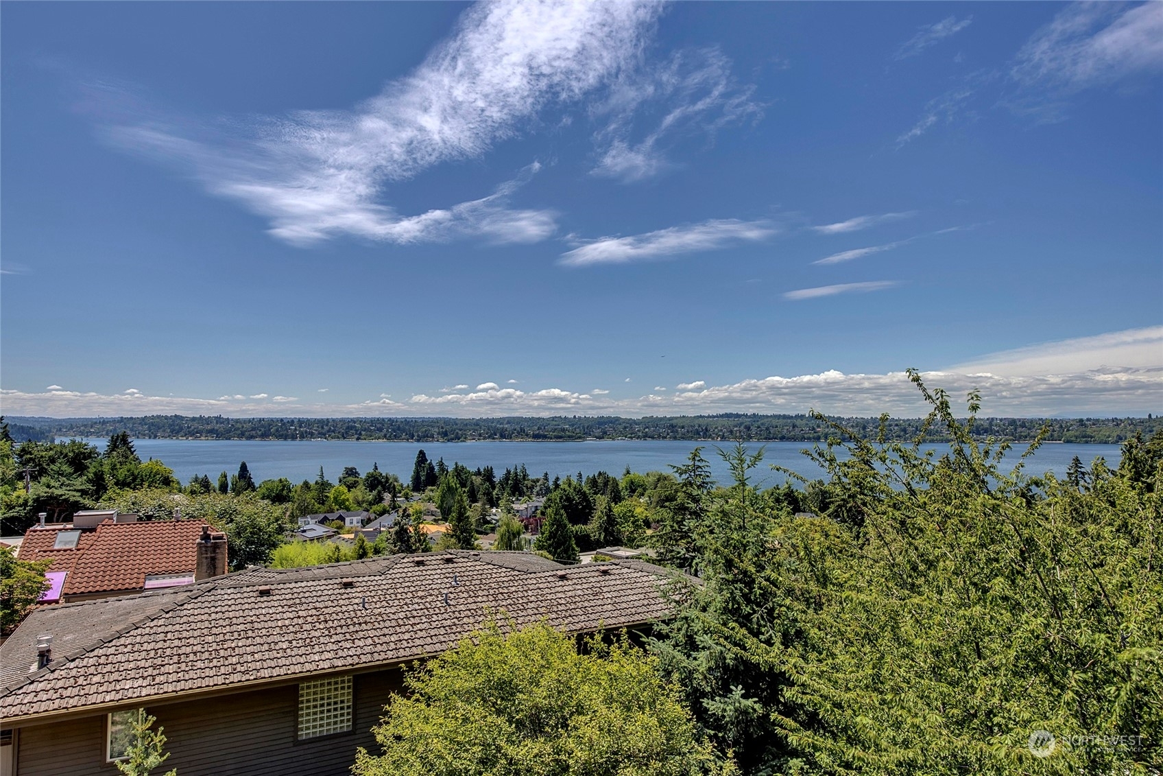 2737 68th Avenue SE  Mercer Island WA 98040 photo