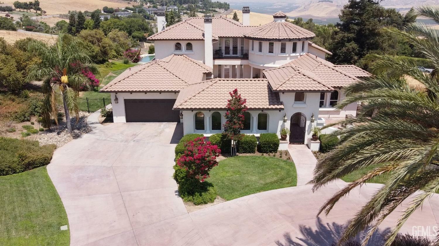 Property Photo: 419 Valley View Drive CA 93221