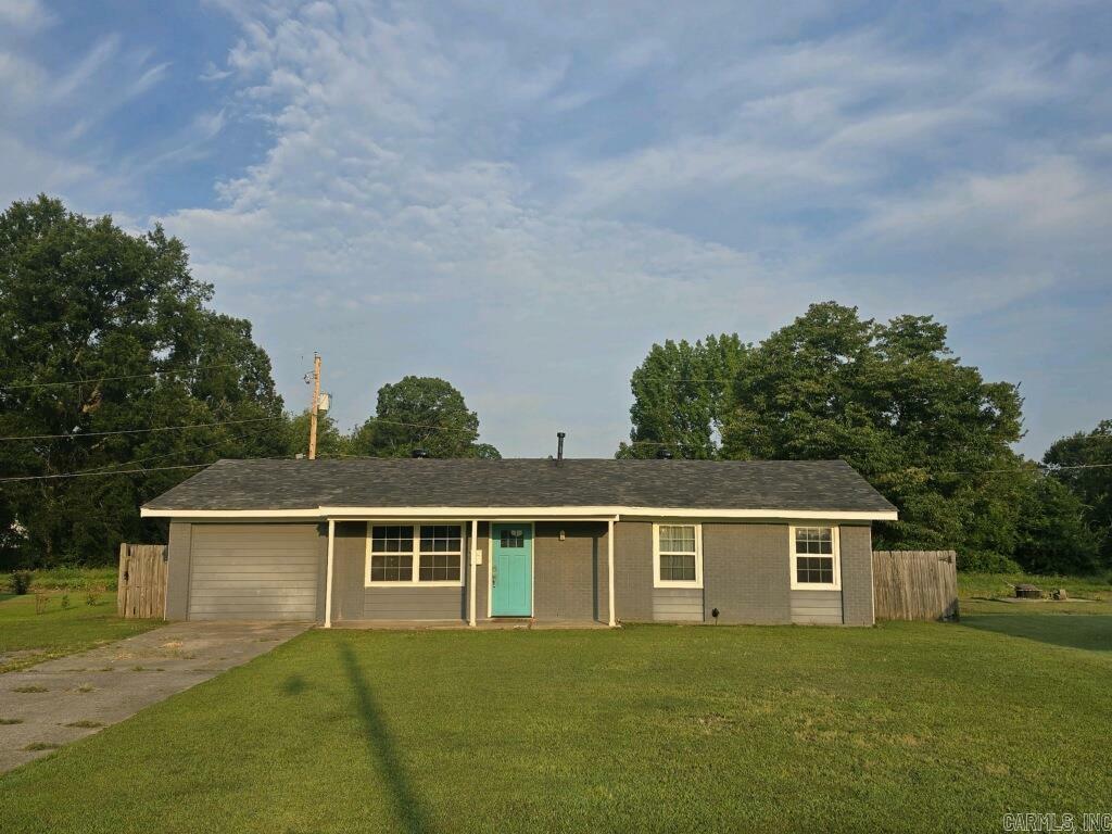 Property Photo:  110 Lynn Lane  AR 72086 