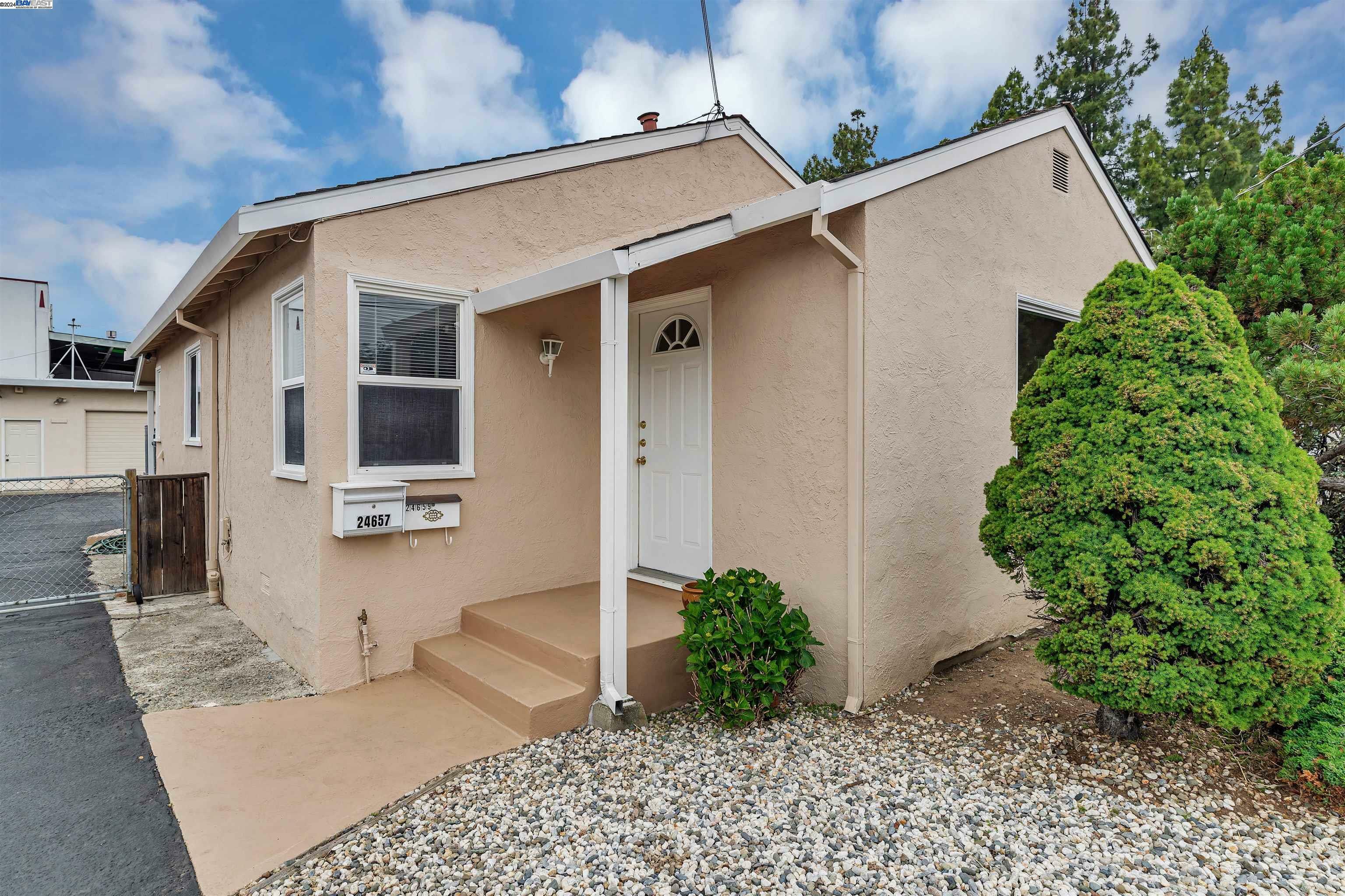 Property Photo:  24657 Oneil Ave  CA 94544 