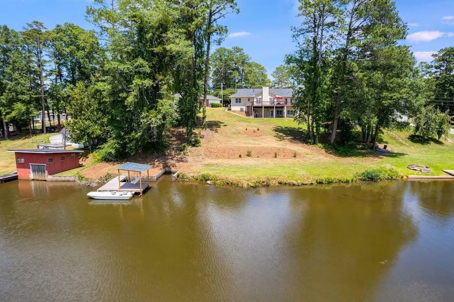 Property Photo:  104 Lake Point Drive  GA 30117 