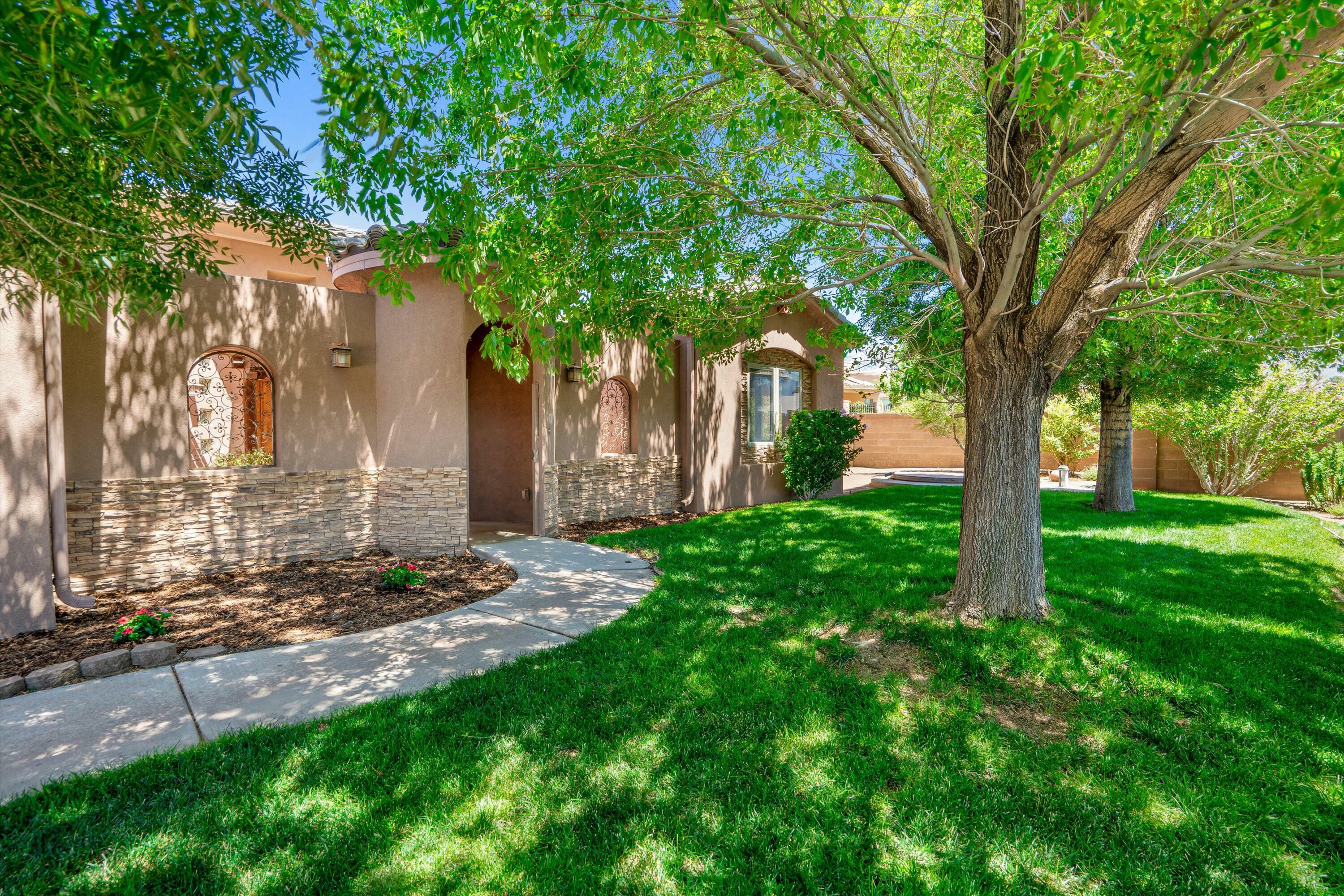 Property Photo:  6901 Venice Avenue NE  NM 87113 