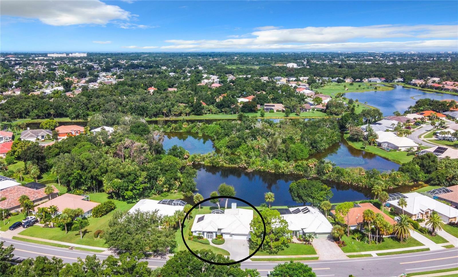 Property Photo:  490 Lake Of The Woods Drive  FL 34293 