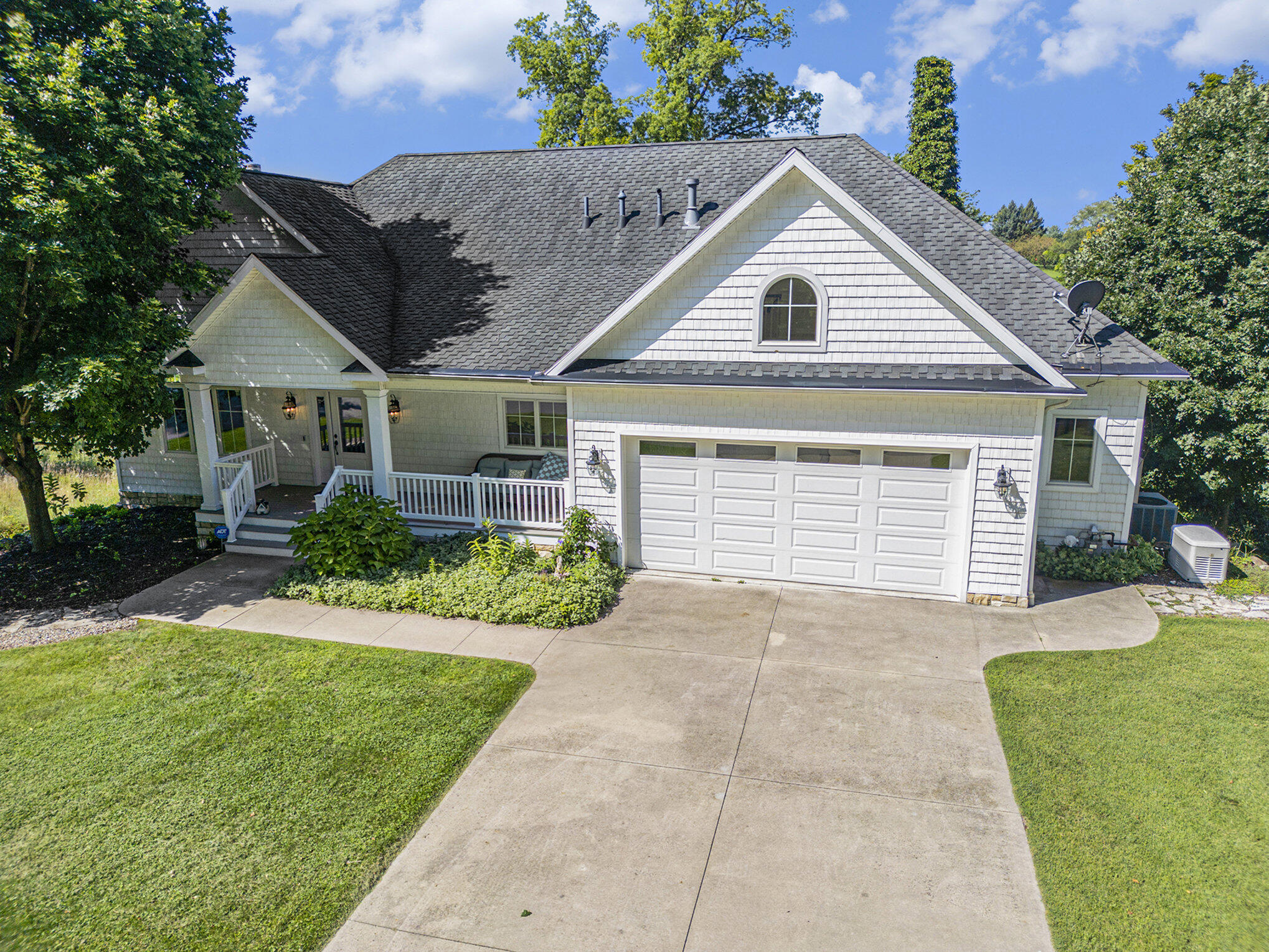 Property Photo: 4824 Knoll Court MI 49098