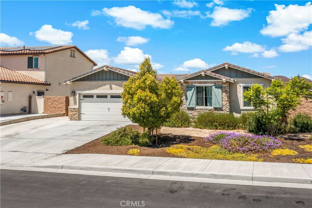 Property Photo:  31120 Petal Circle  CA 92596 