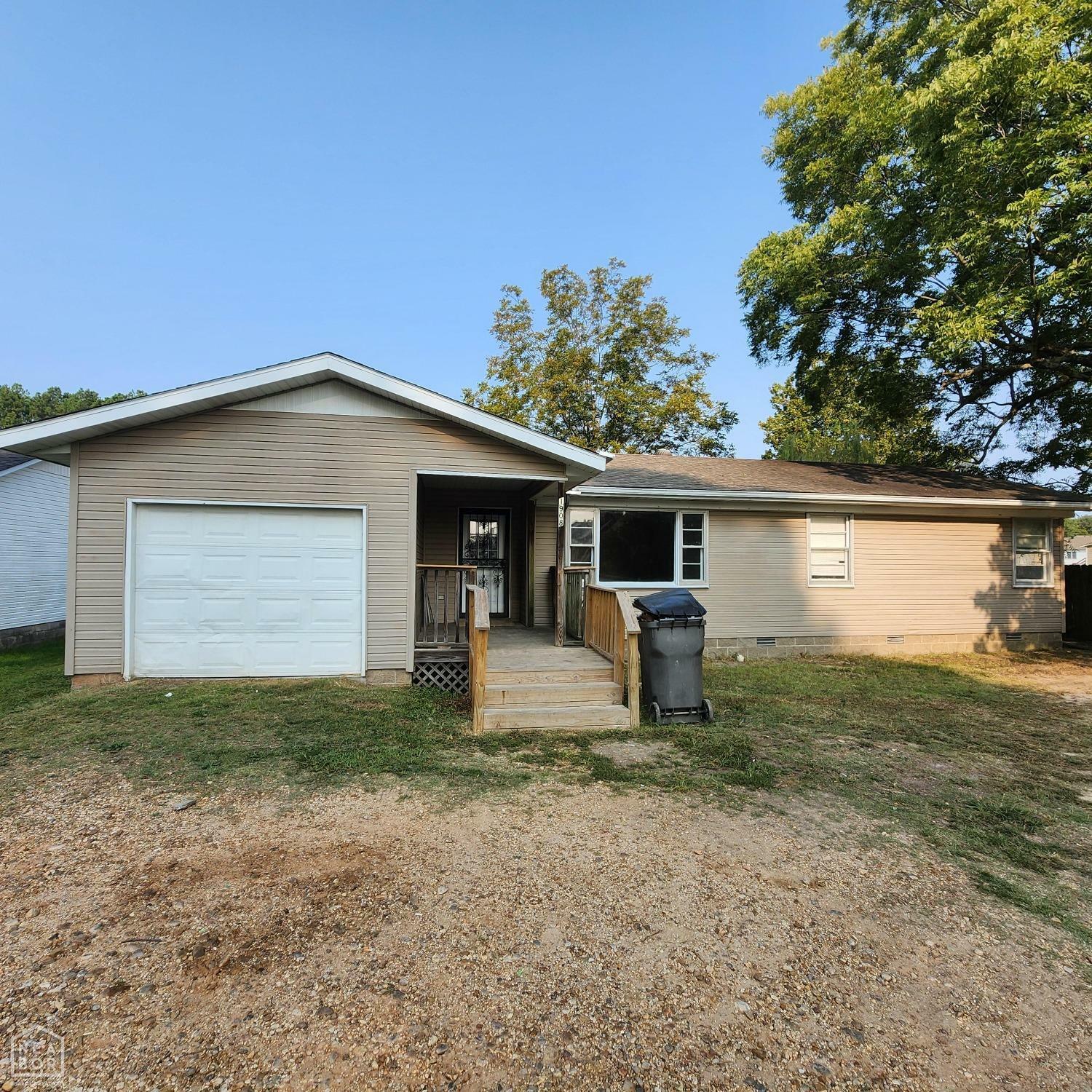 Property Photo:  1908 Reynolds Road  AR 72450 