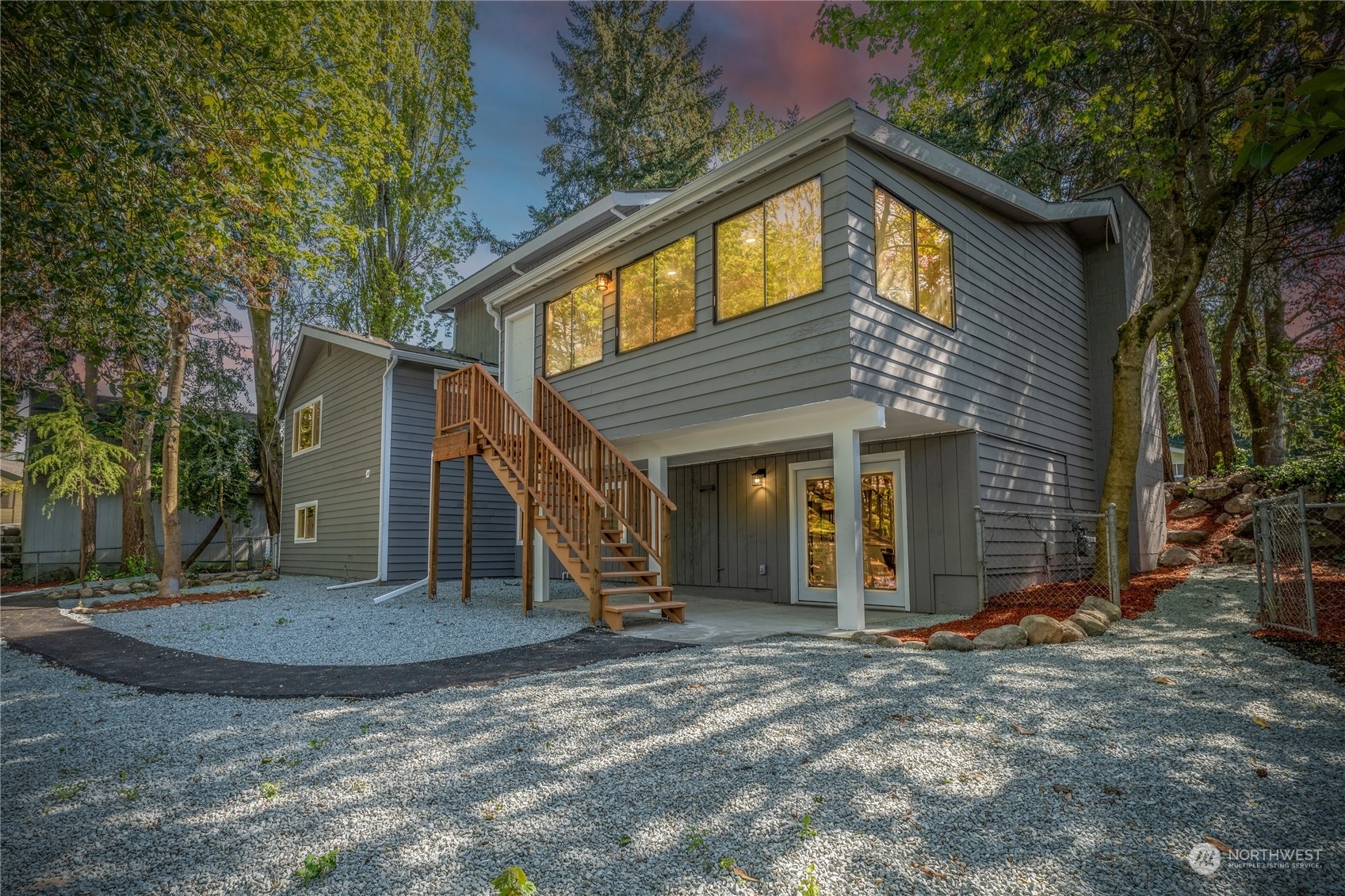 Property Photo:  3708 S Hampton Way  WA 98032 