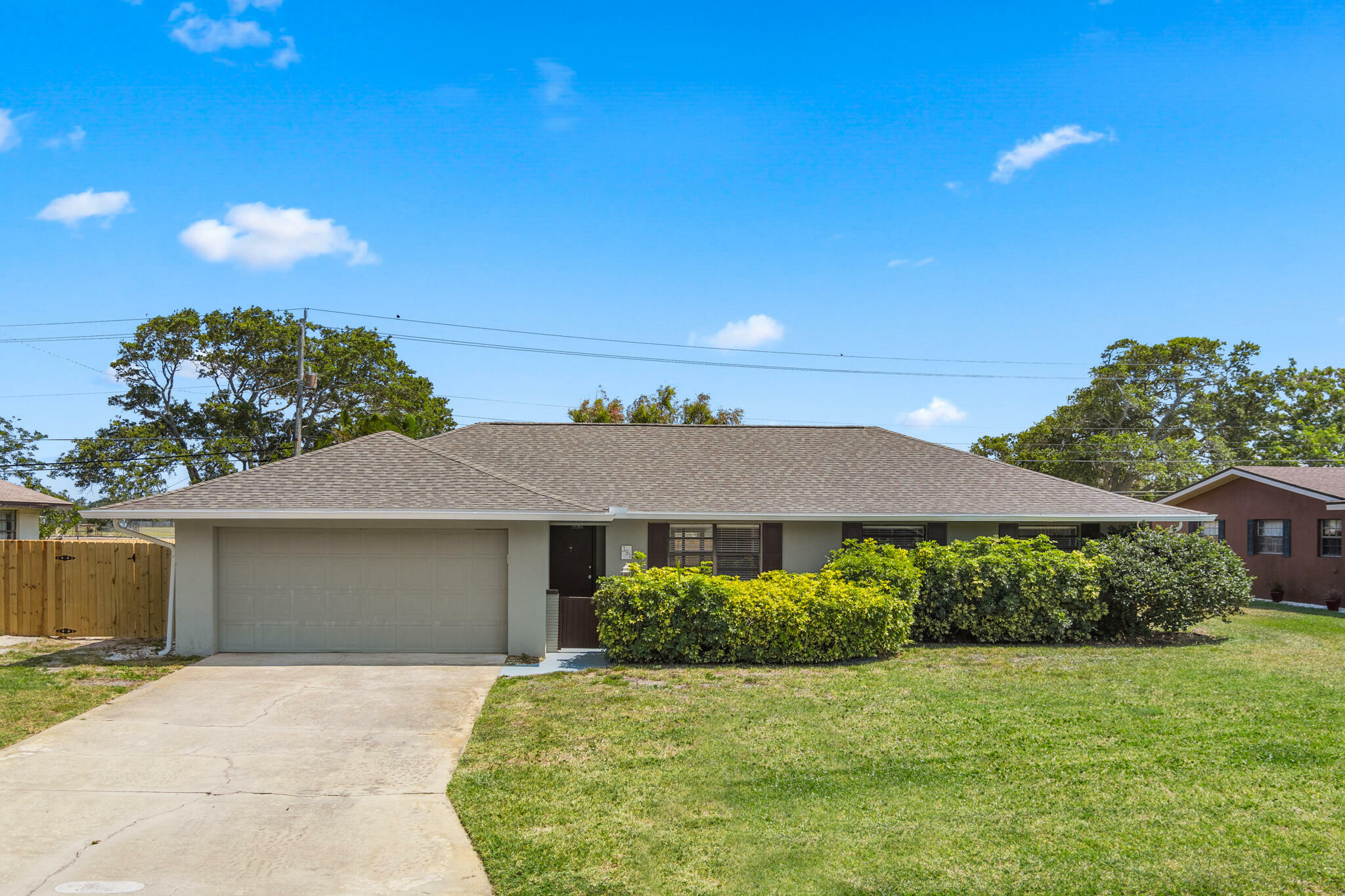 Property Photo:  391 E Riviera Boulevard  FL 32903 