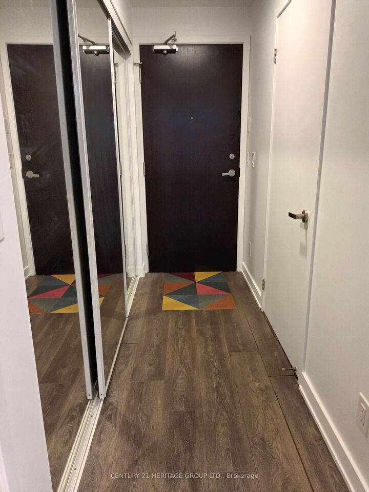 Photo de la propriété:  55 Regent Park Blvd 1911  ON M5A 0C2 