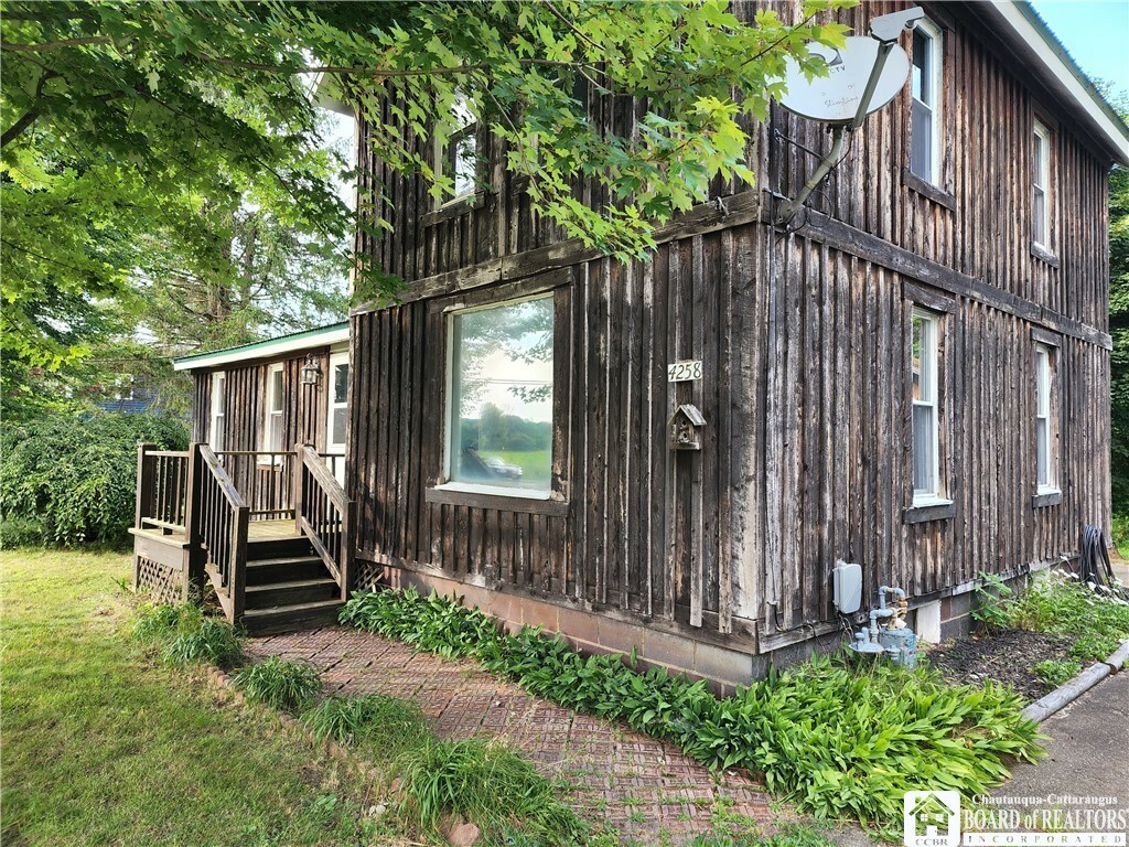 Property Photo:  4258 W Lake Road  NY 14757 