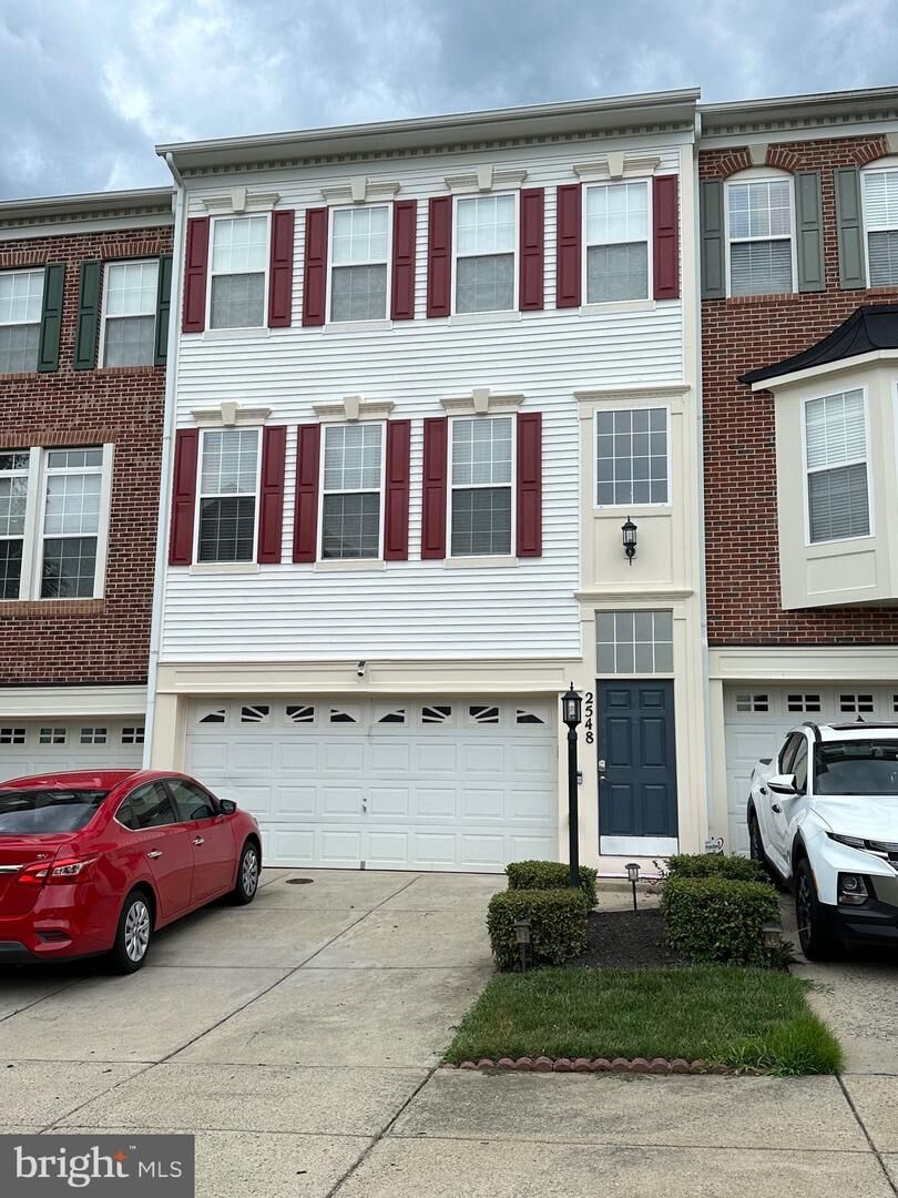 Property Photo: 2548 Basin View Lane VA 22191