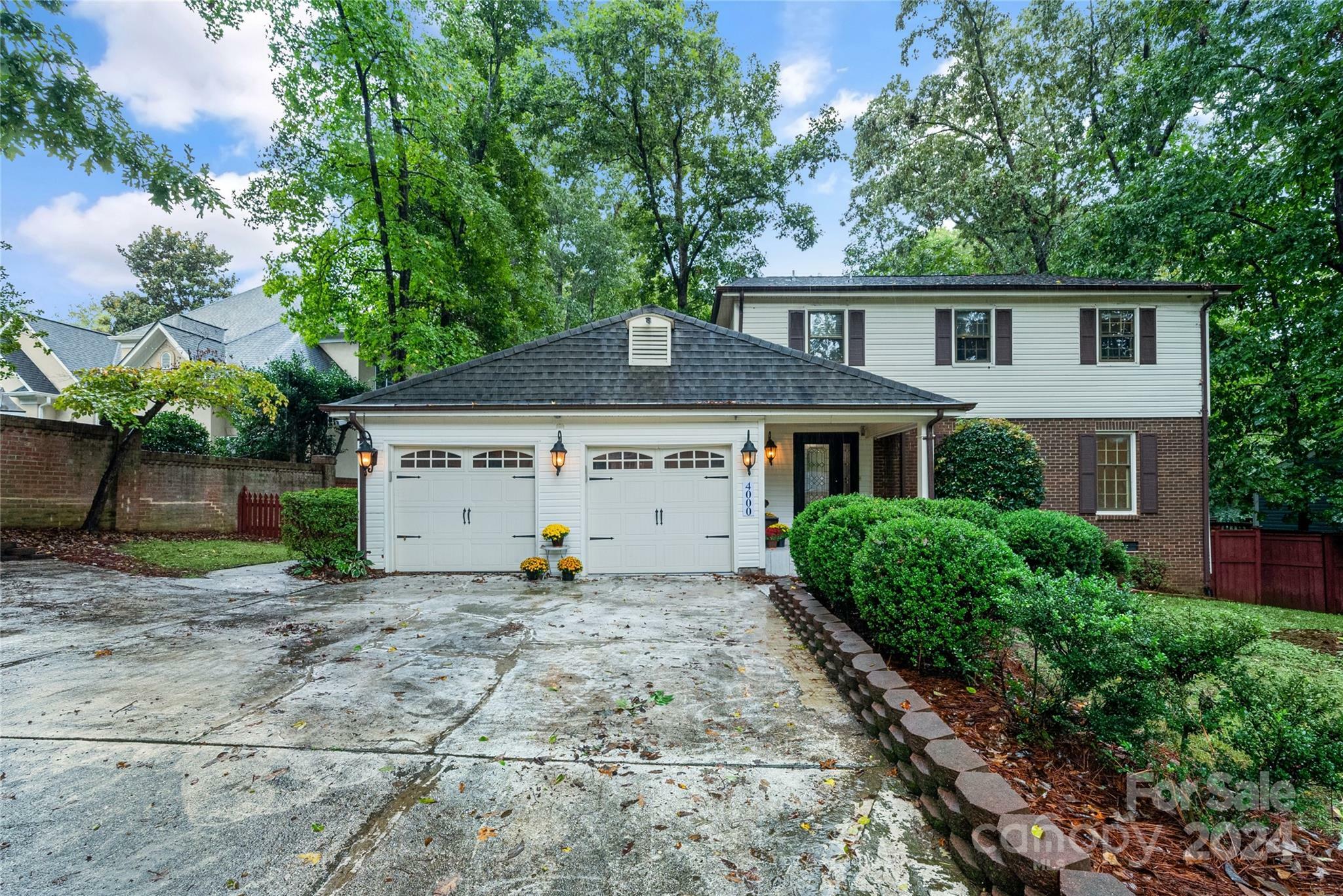 Property Photo:  4000 Waterford Drive  NC 28226 