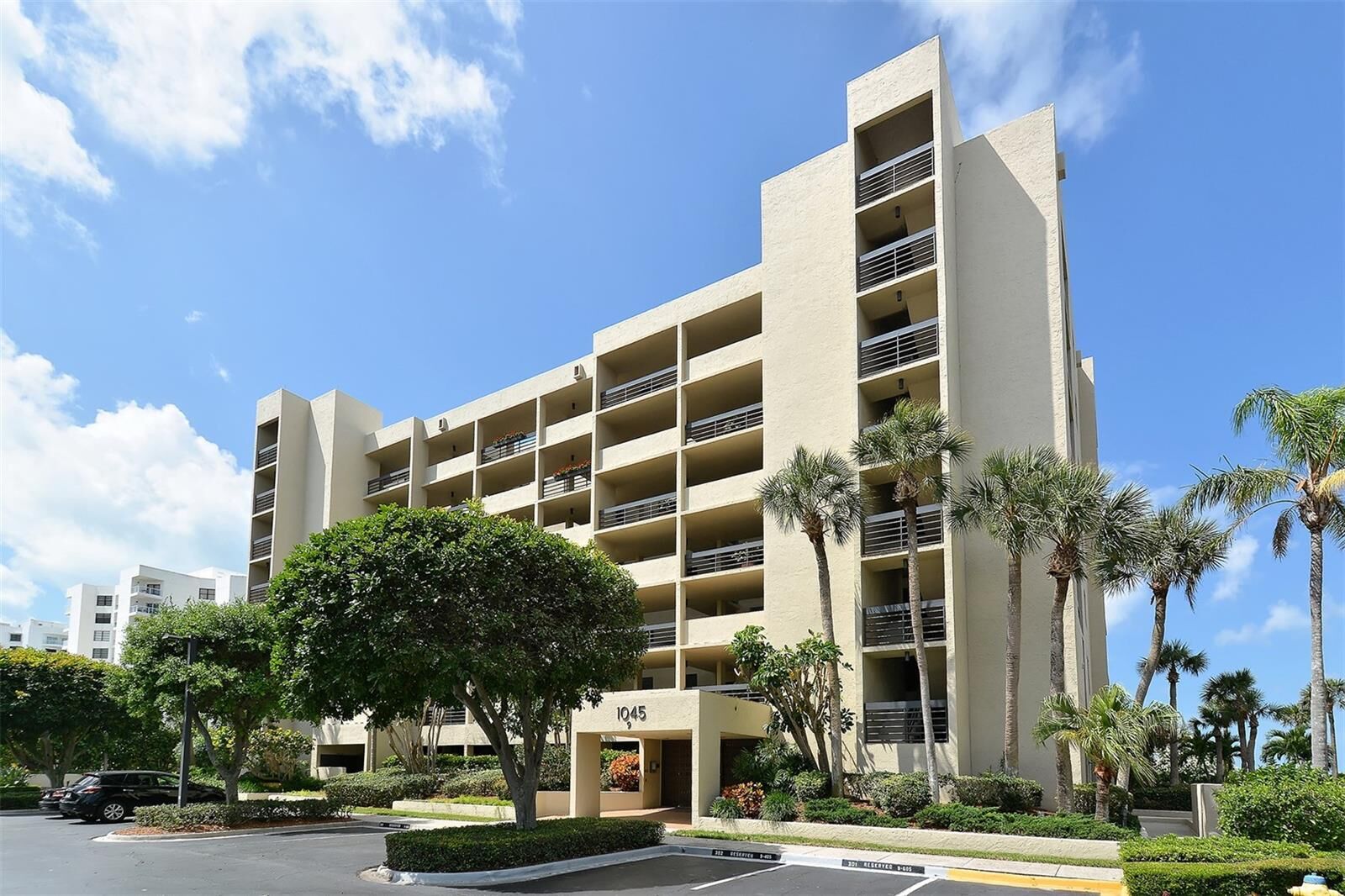 Property Photo: 1045 Gulf Of Mexico Drive 403 FL 34228