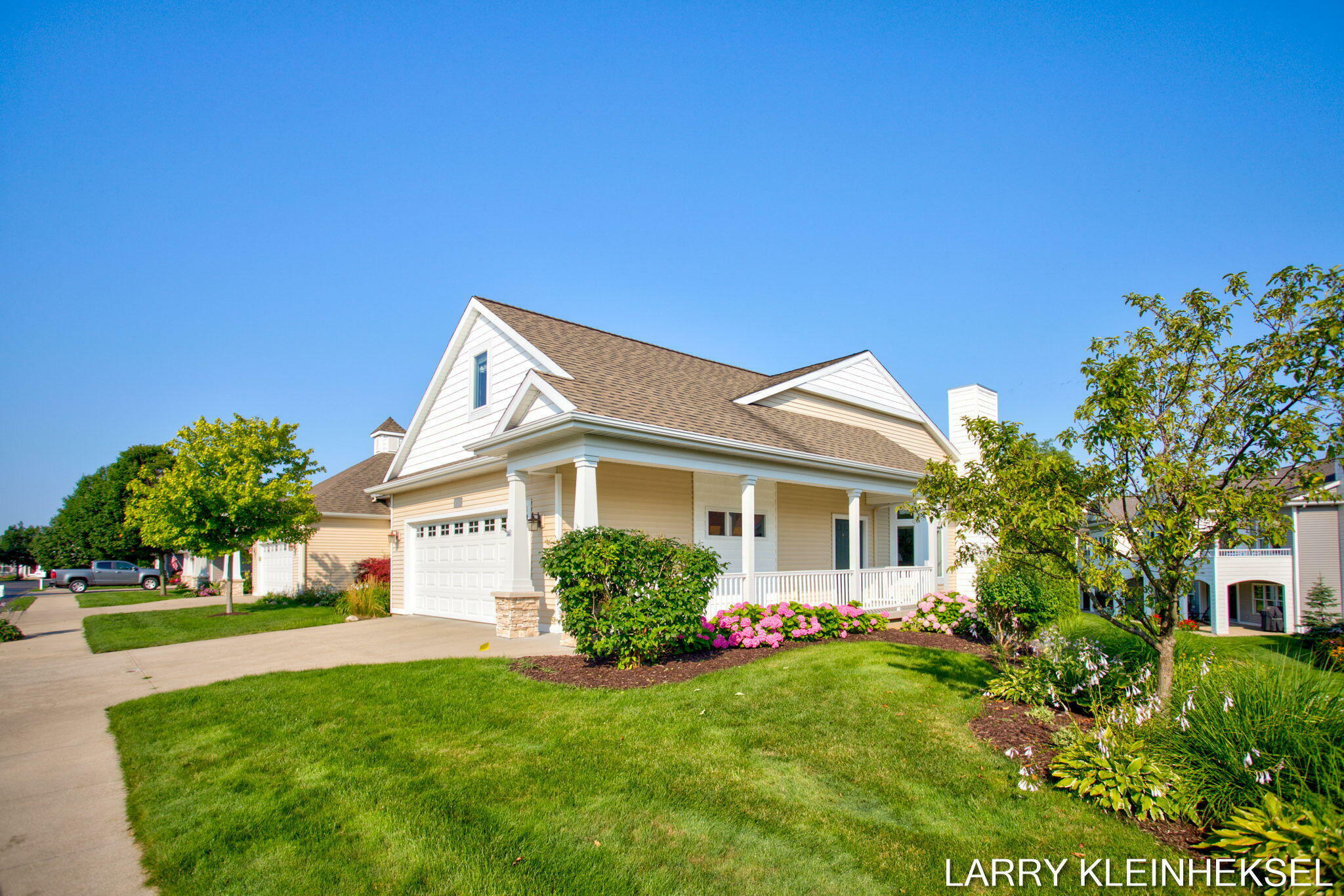 Property Photo:  1268 Prestwick Drive  MI 49423 