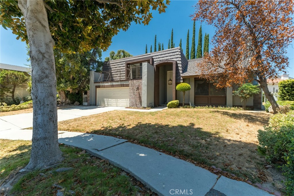 Property Photo:  10041 Hanna Avenue  CA 91311 