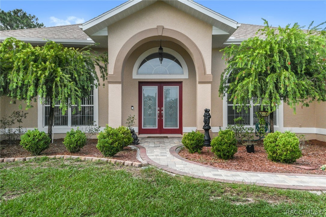 Property Photo:  1262 E Triple Crown Loop  FL 34442 