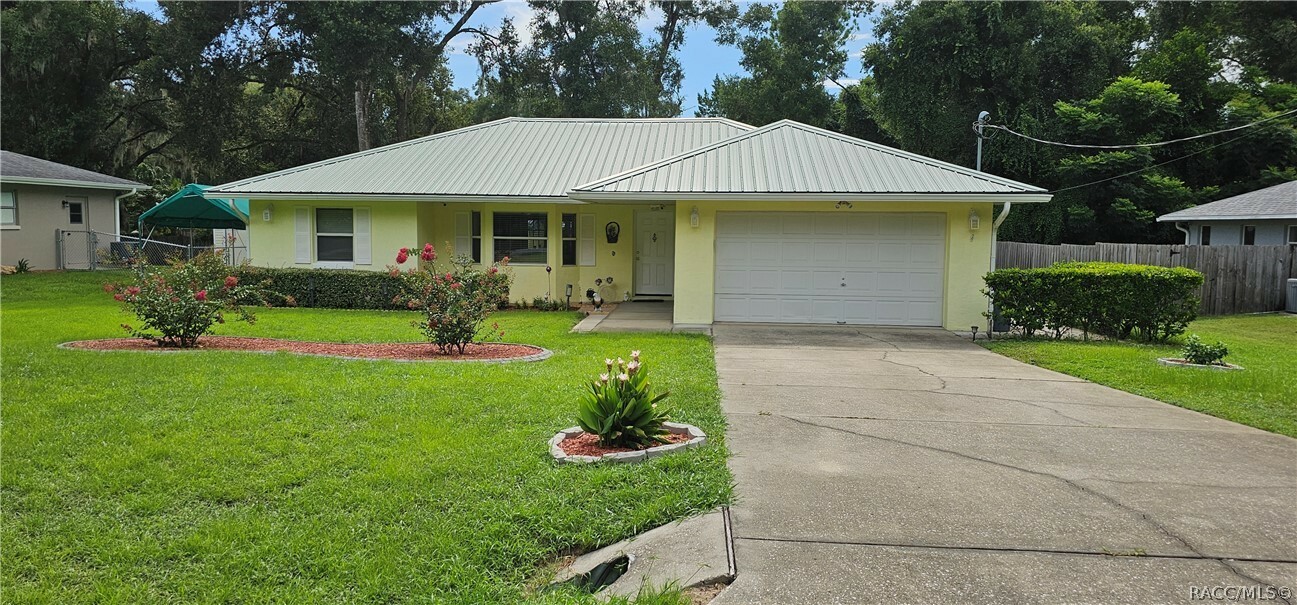 Property Photo:  5096 S Swallow Avenue  FL 34452 