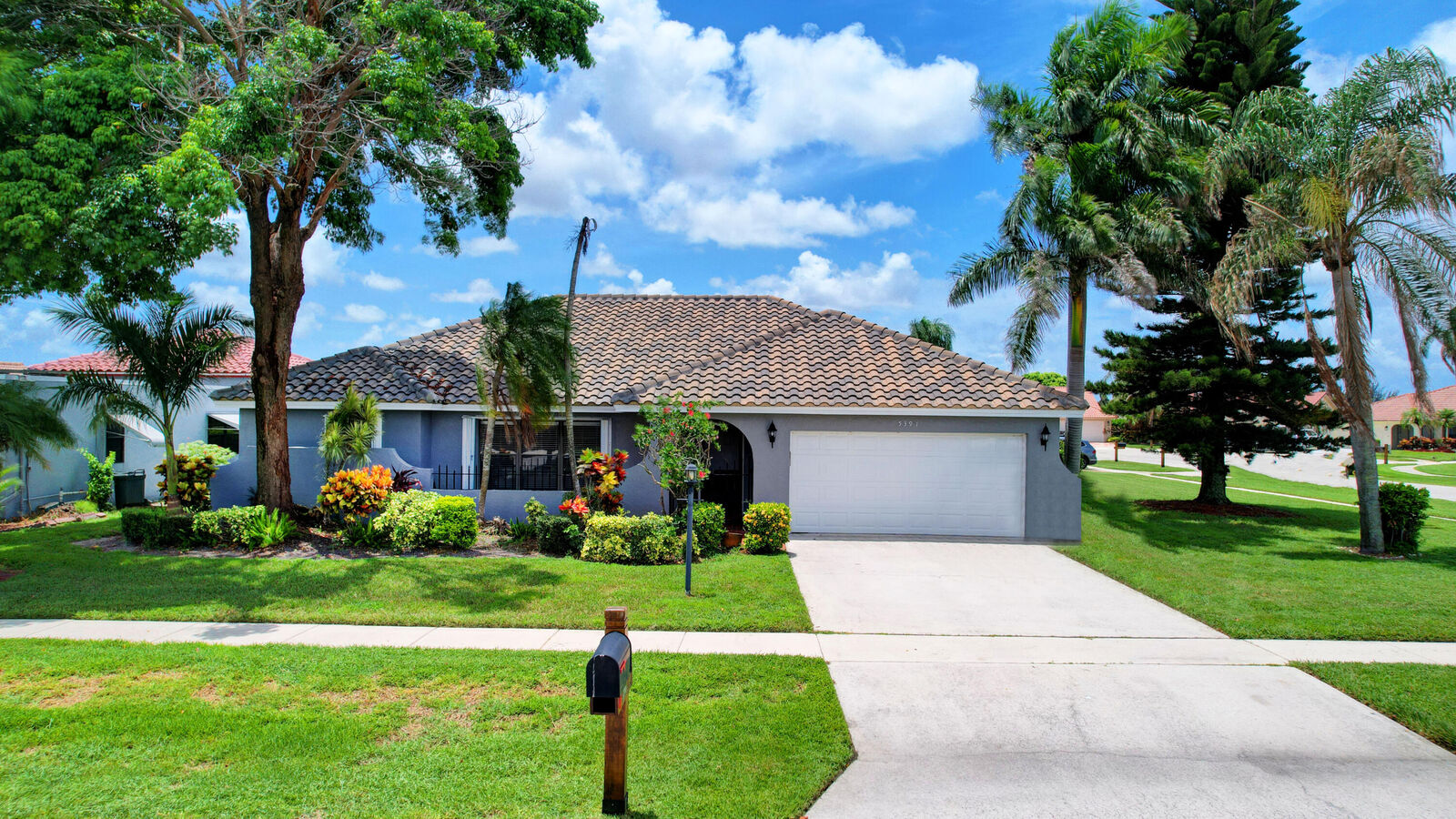 Property Photo:  5391 Alta Way  FL 33467 