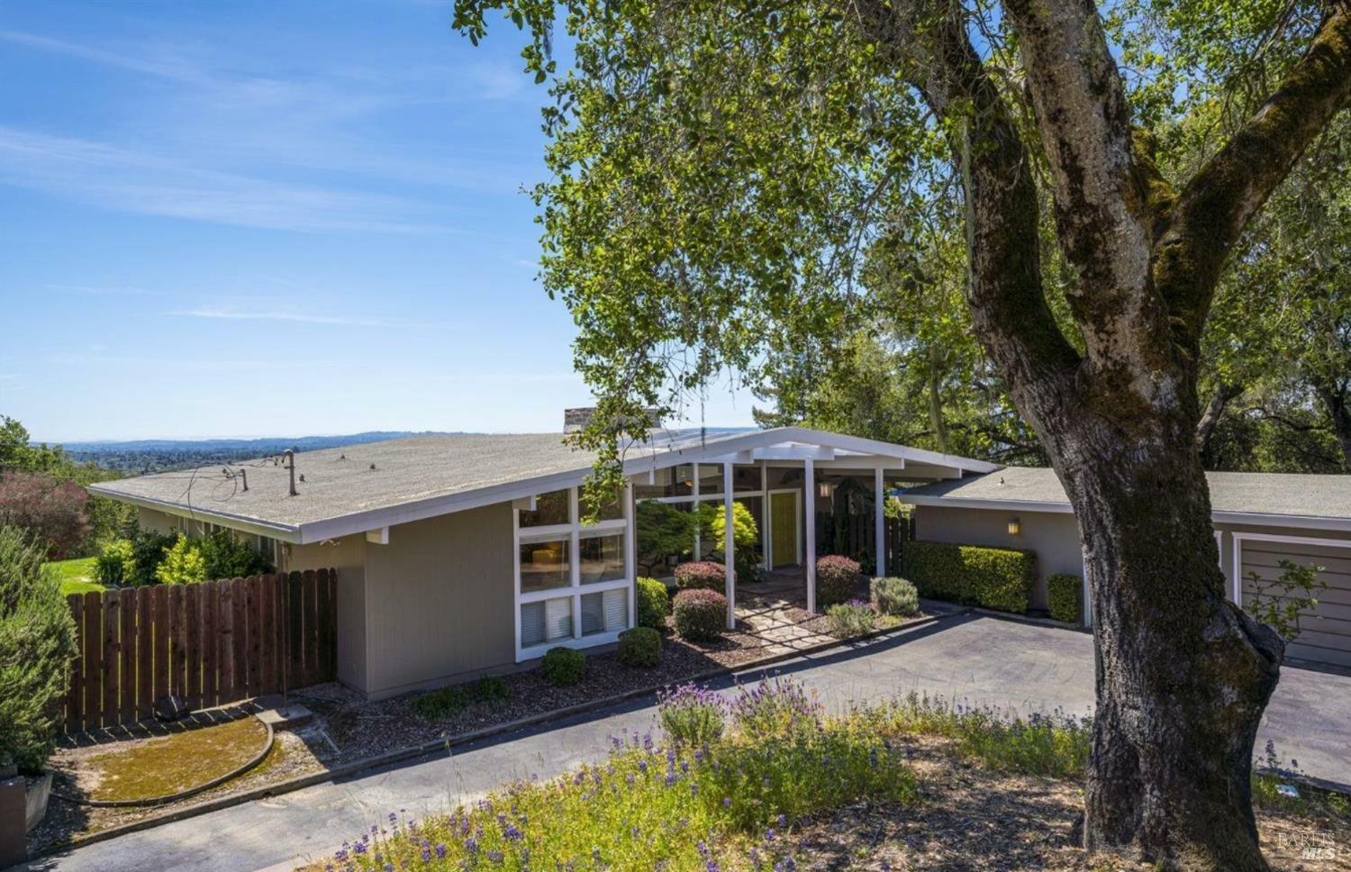 Property Photo:  825 Wikiup Drive  CA 95403 