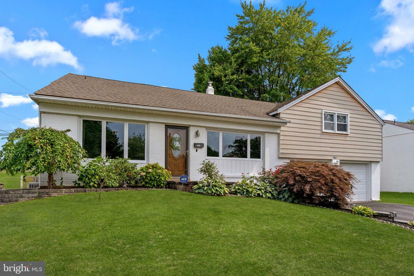 Property Photo:  781 Worthington Drive  PA 18974 