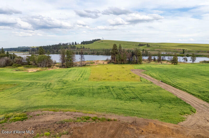 Property Photo:  Nka Duck Pond Lot 7 Ln  WA 99022 