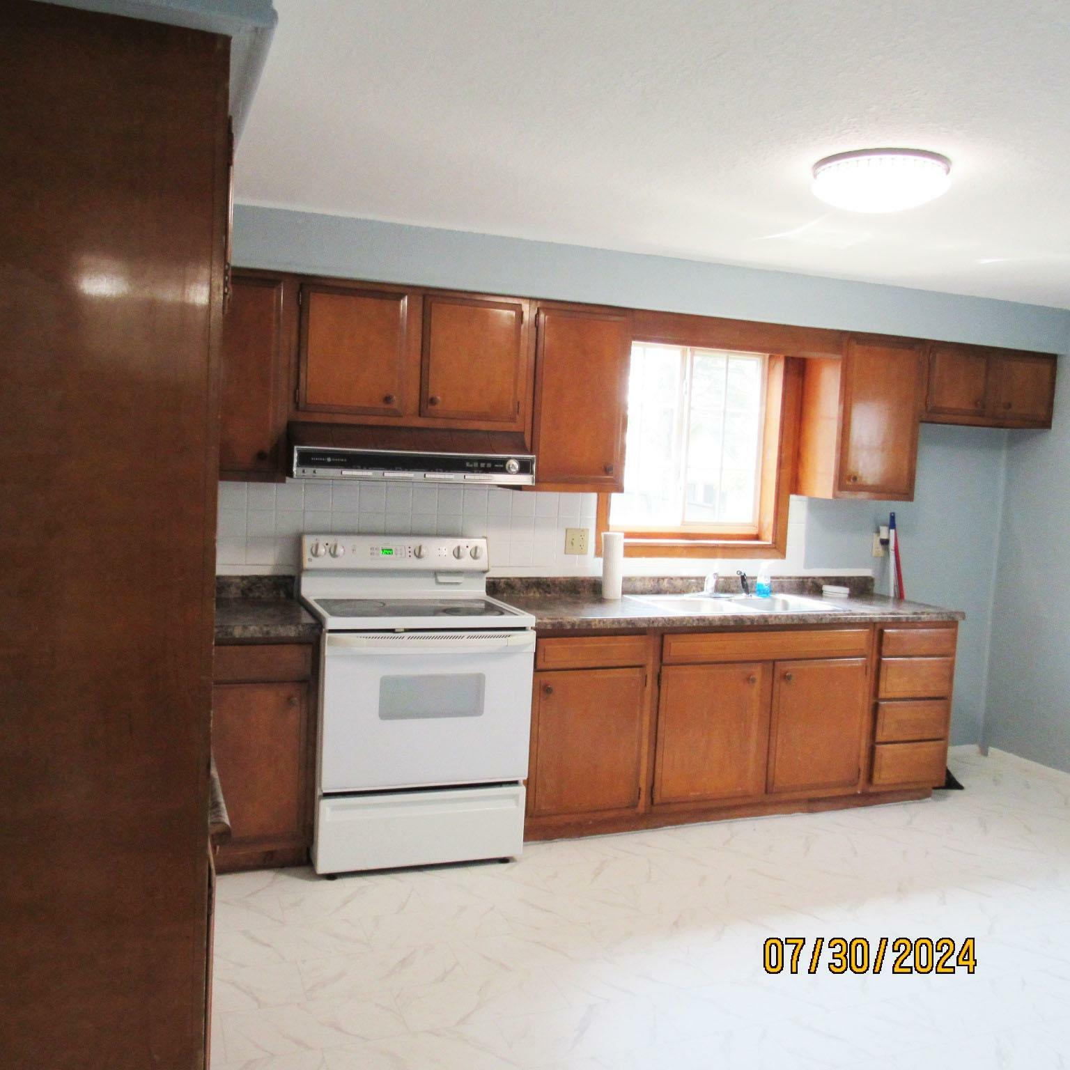 Property Photo:  606 Genesee St N  WI 54452 