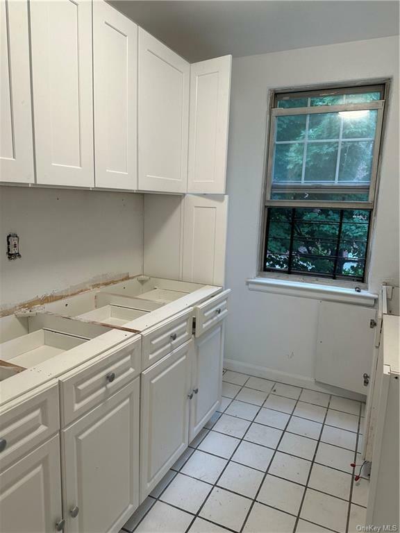 Property Photo:  101 Carpenter Avenue D4  NY 10549 