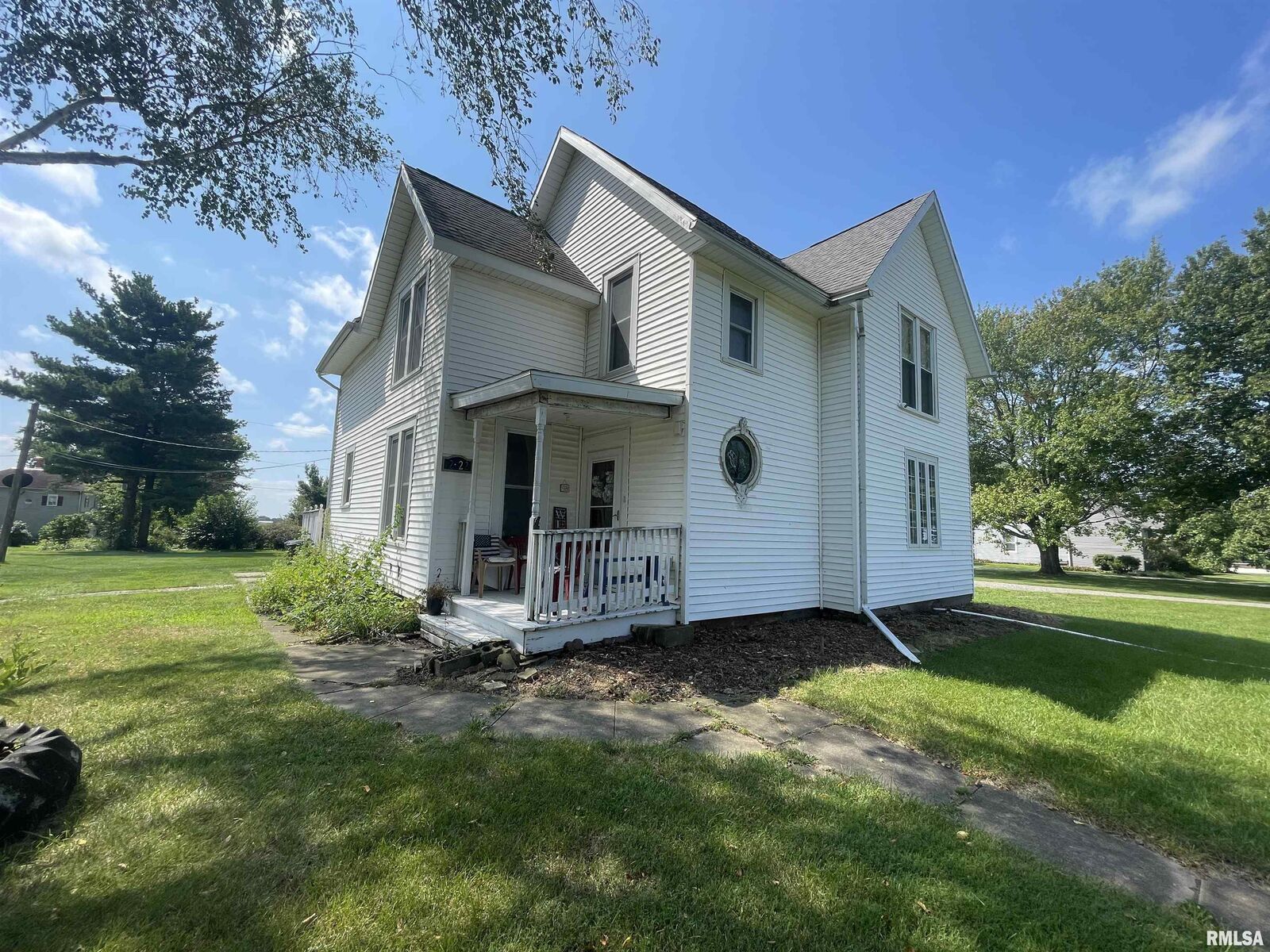 Property Photo: 2922 W Main Street IL 61526