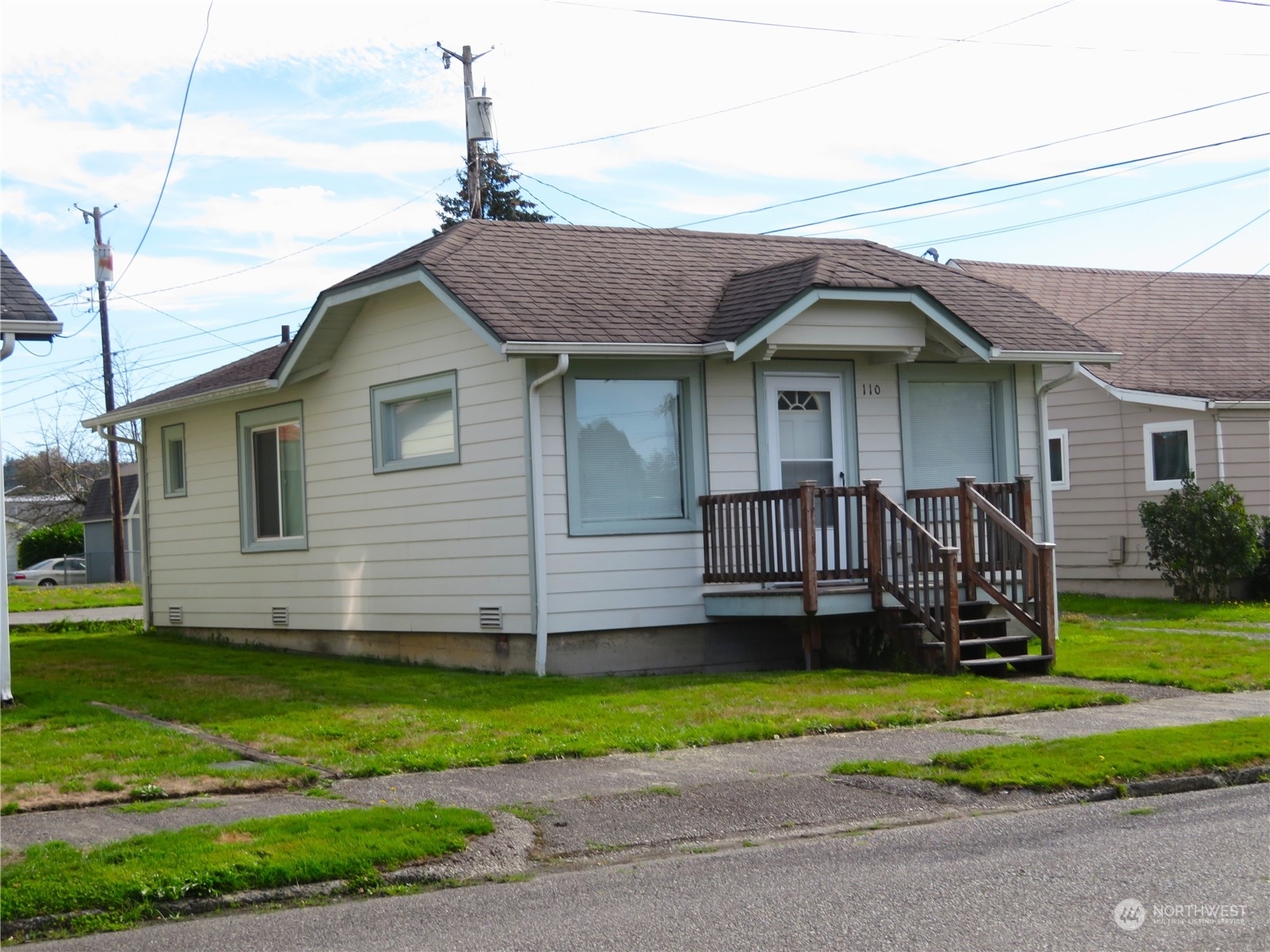 Property Photo:  110 S 2nd Street  WA 98541 