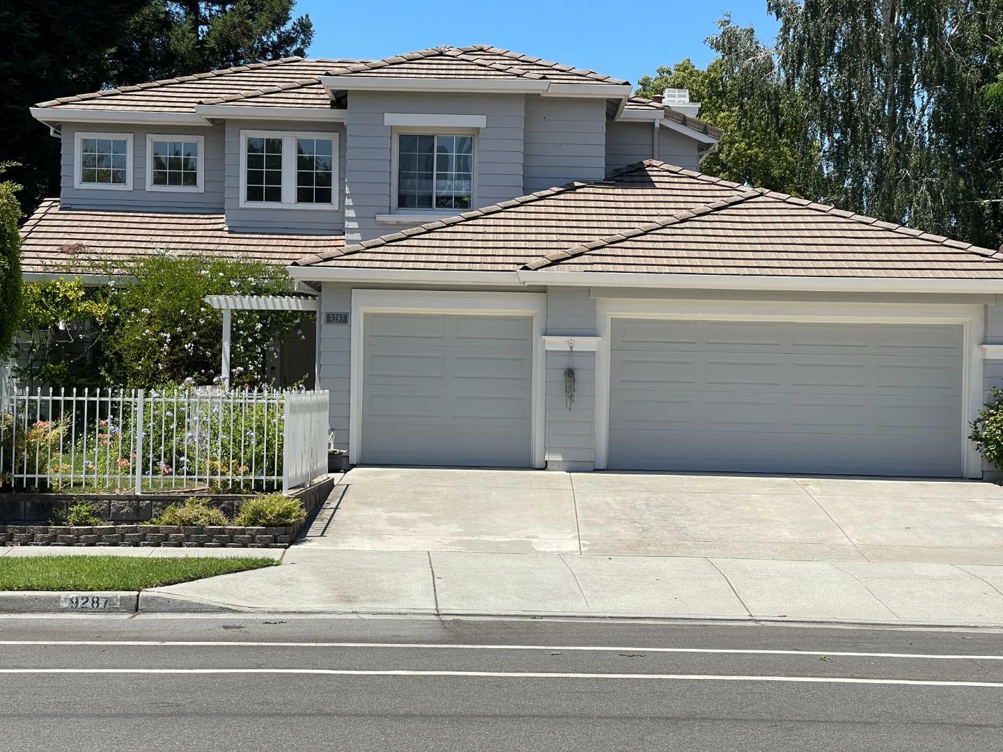 Property Photo:  9287 Calle Del Rey  CA 95020 