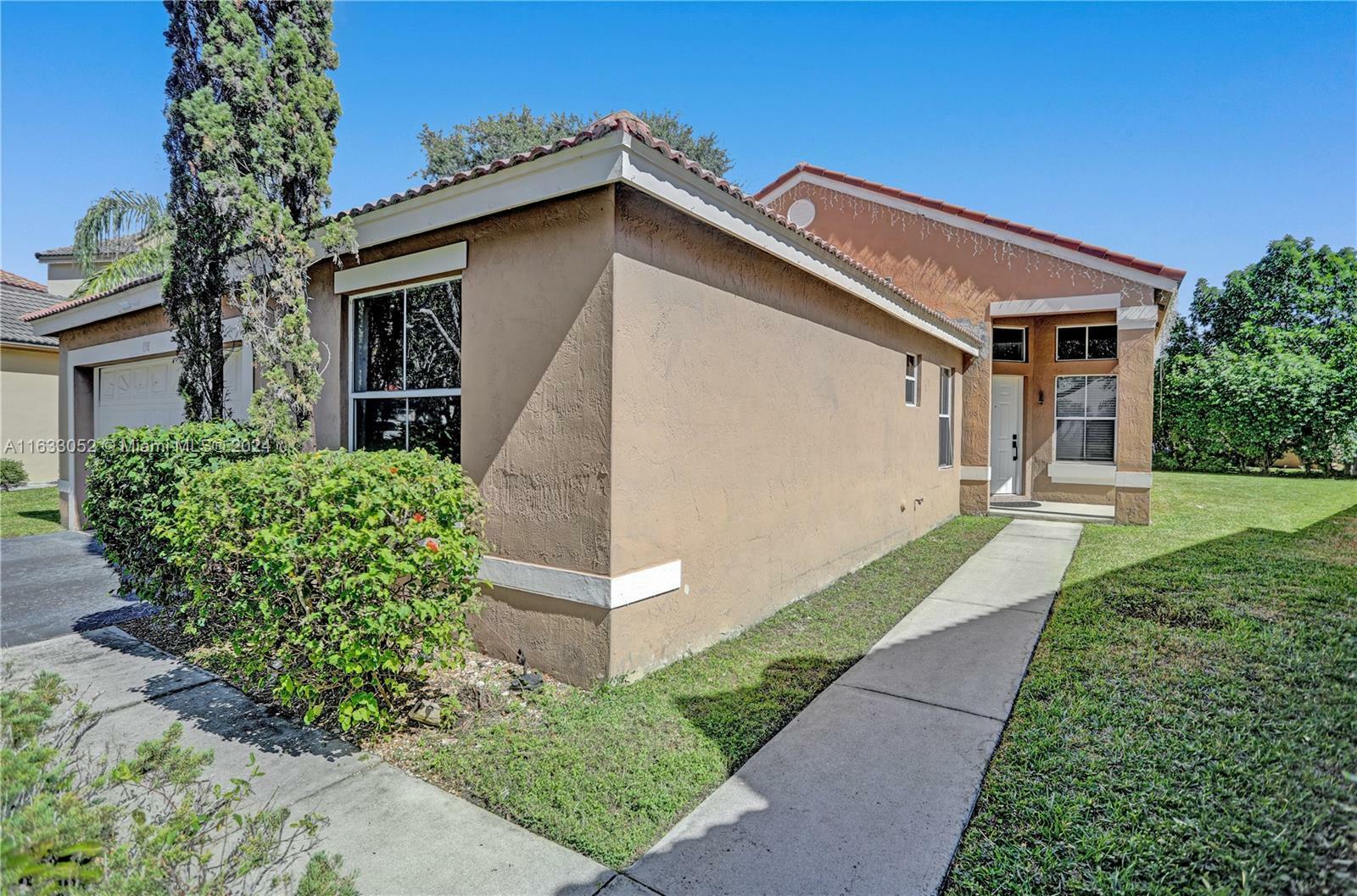 Property Photo:  658 Stanton Dr  FL 33326 