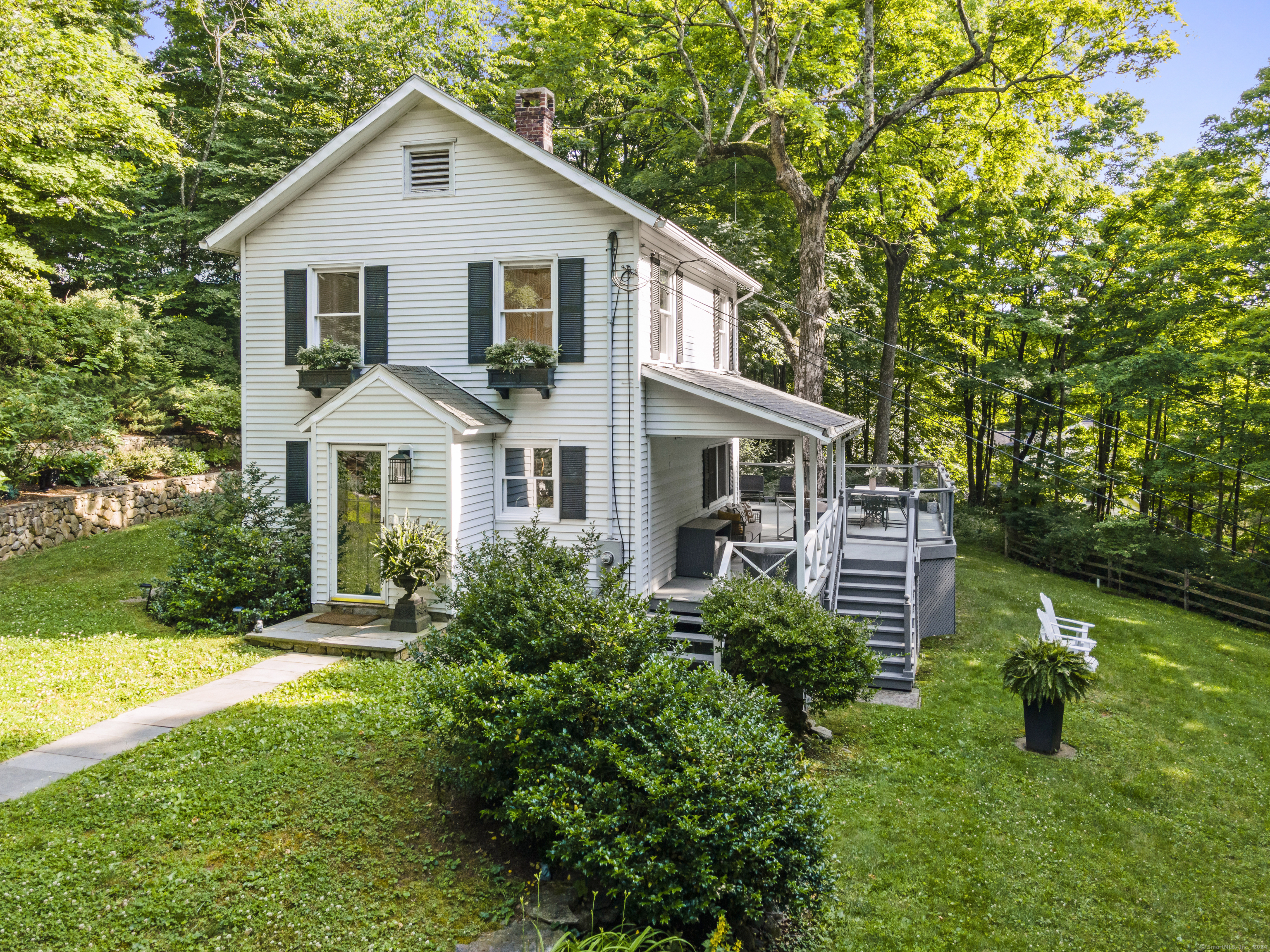 Property Photo:  72 Old Mill Road  CT 06897 