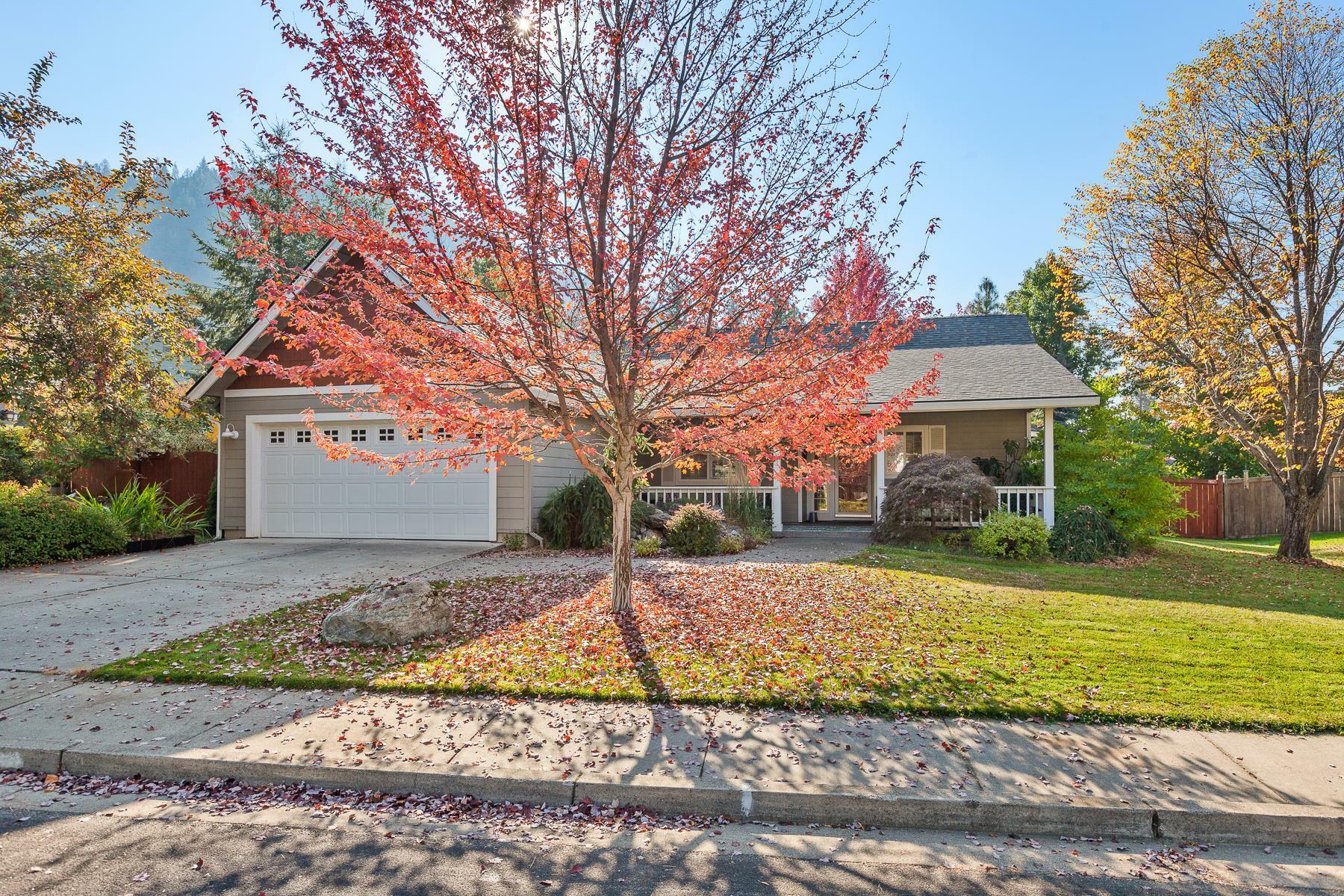 Property Photo:  1830 E Noble Cir  ID 83815 