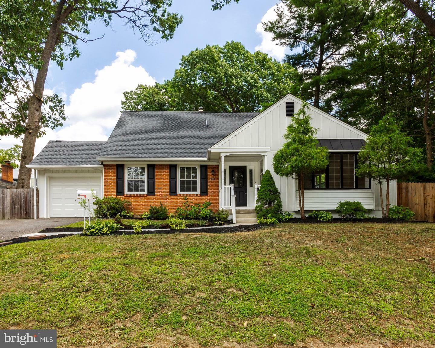 Property Photo:  511 Jefferson Drive  NJ 08012 