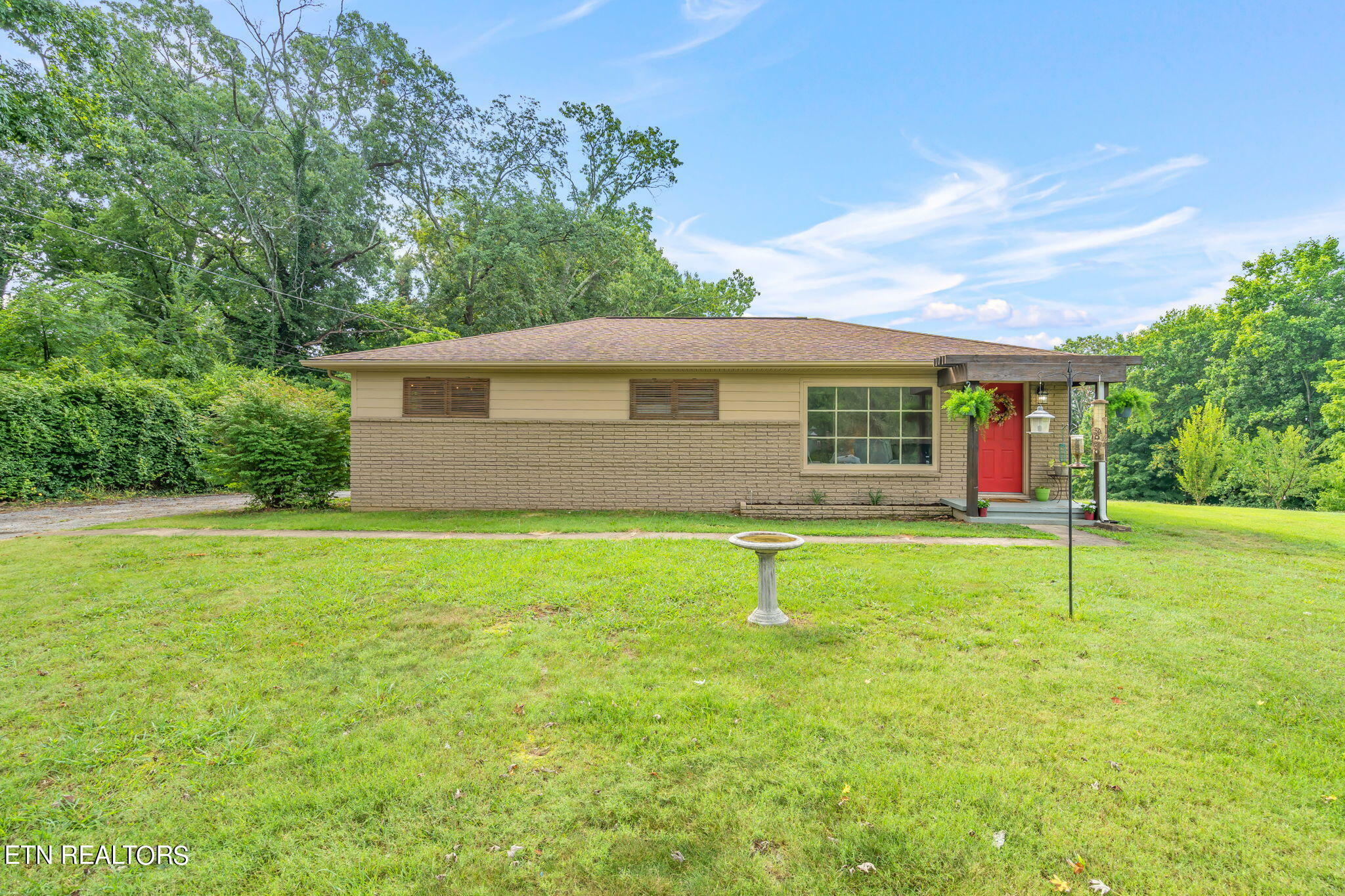Property Photo:  532 NW Murray Rd  TN 37912 