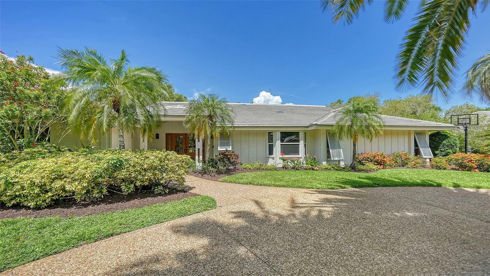 Property Photo:  4812 Peregrine Point Circle W  FL 34231 