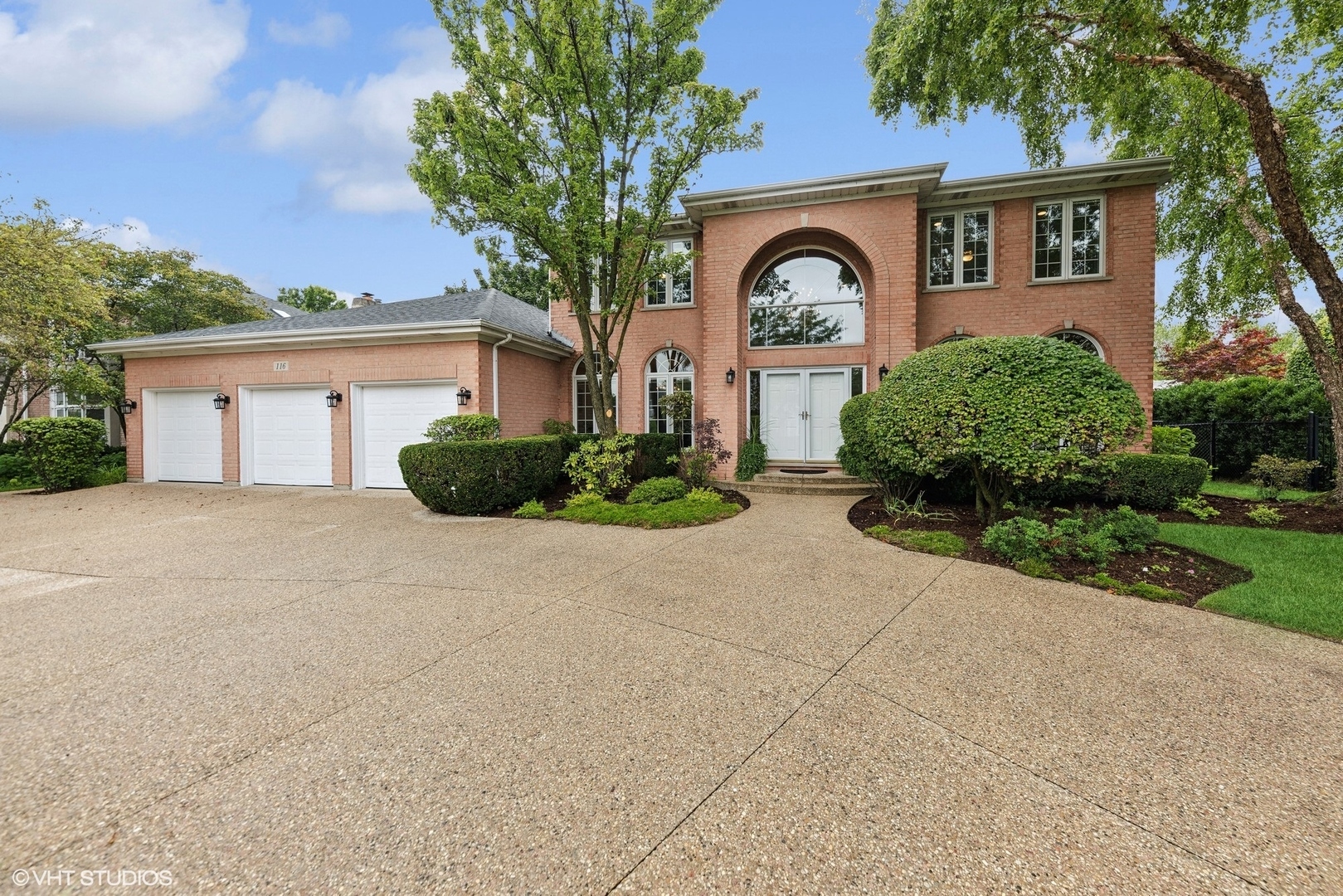 Property Photo:  116 Riverside Drive  IL 60015 