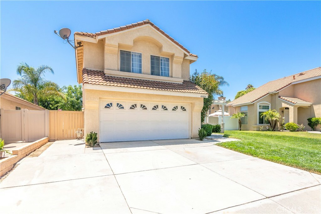 Property Photo:  43023 Camino Casillas  CA 92592 