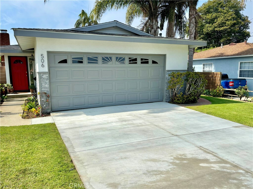 Property Photo:  506 W Sycamore Avenue  CA 90245 